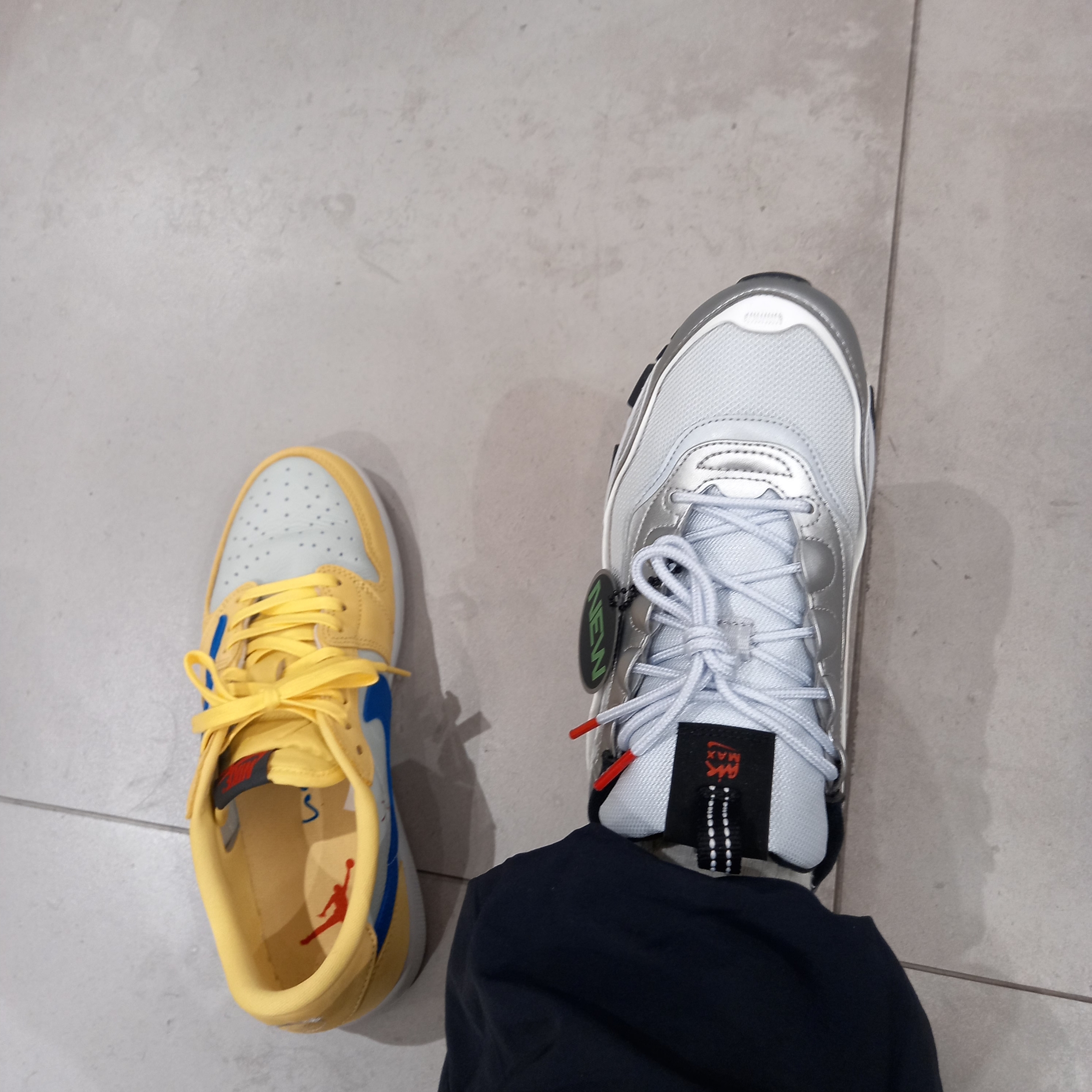 (W) Nike Air Max 97 Futura Metallic Silver Pure Platinum, Supreme x Ducati Track Pants Black - 24SS 착용 스타일 - 3