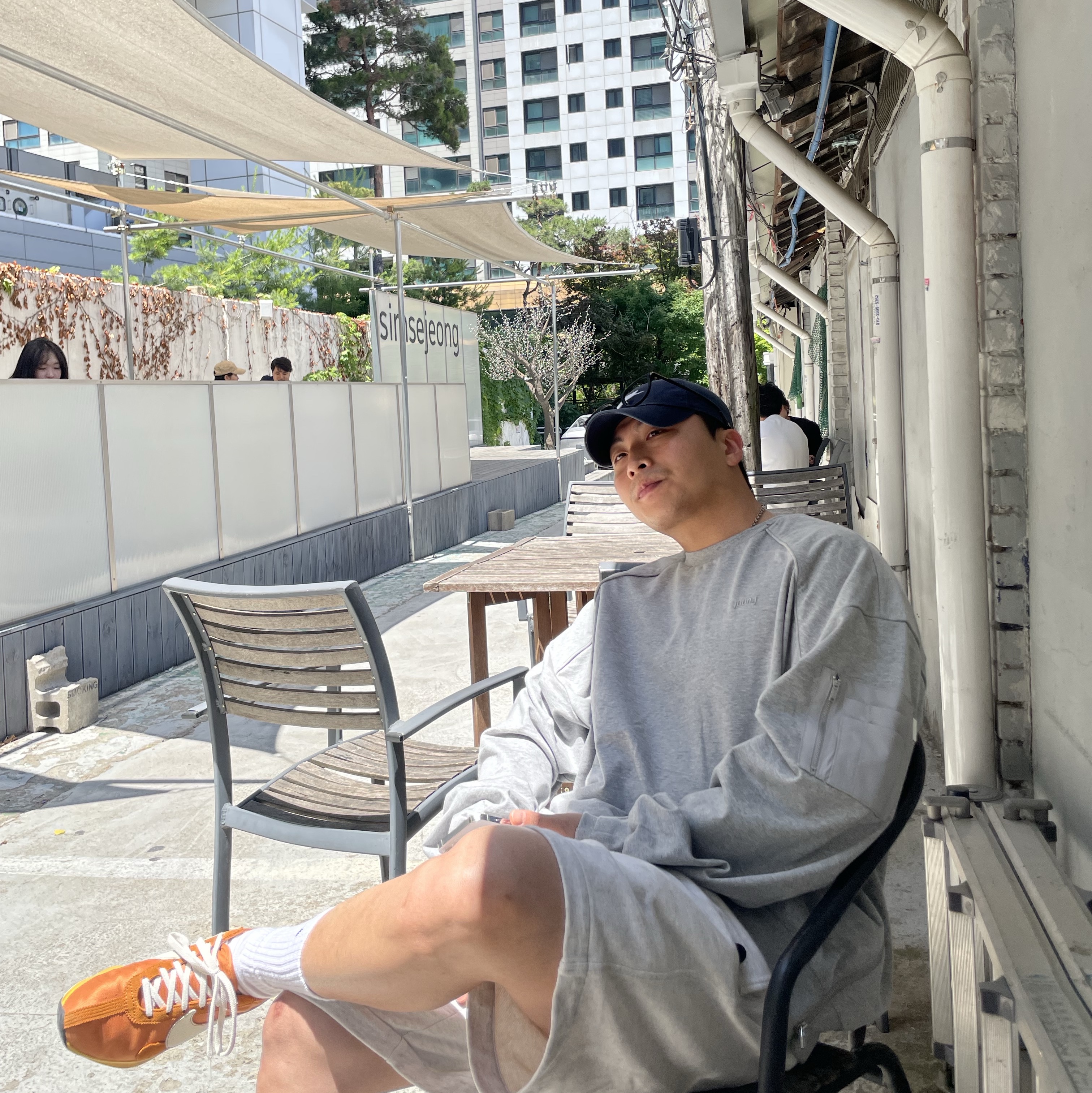 Nike Moon Racer Monarch 착용 스타일