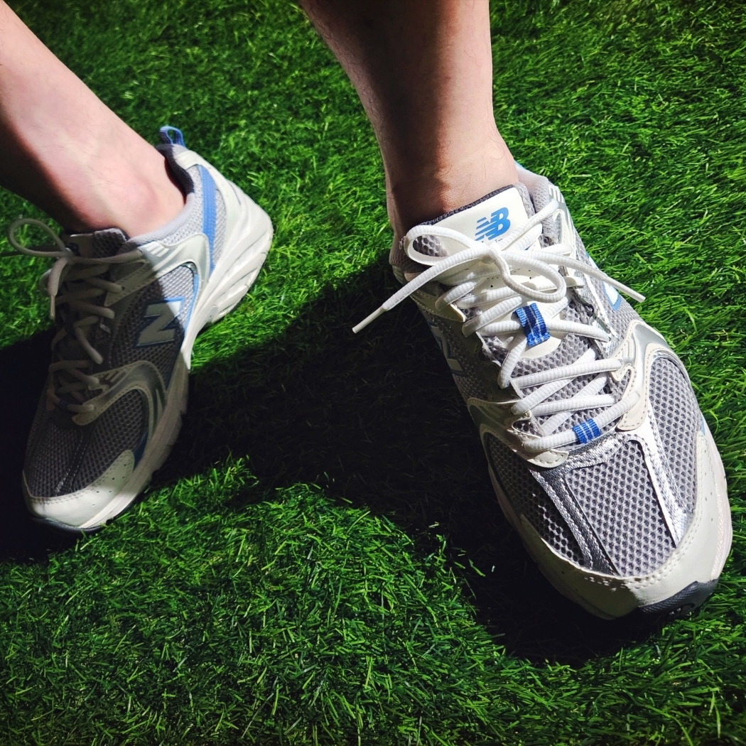 New Balance 530 Steel Blue 착용 스타일 - 4