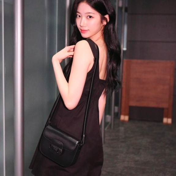 (W) Zara Poplin Mini Dress Black 착용 스타일 - 1