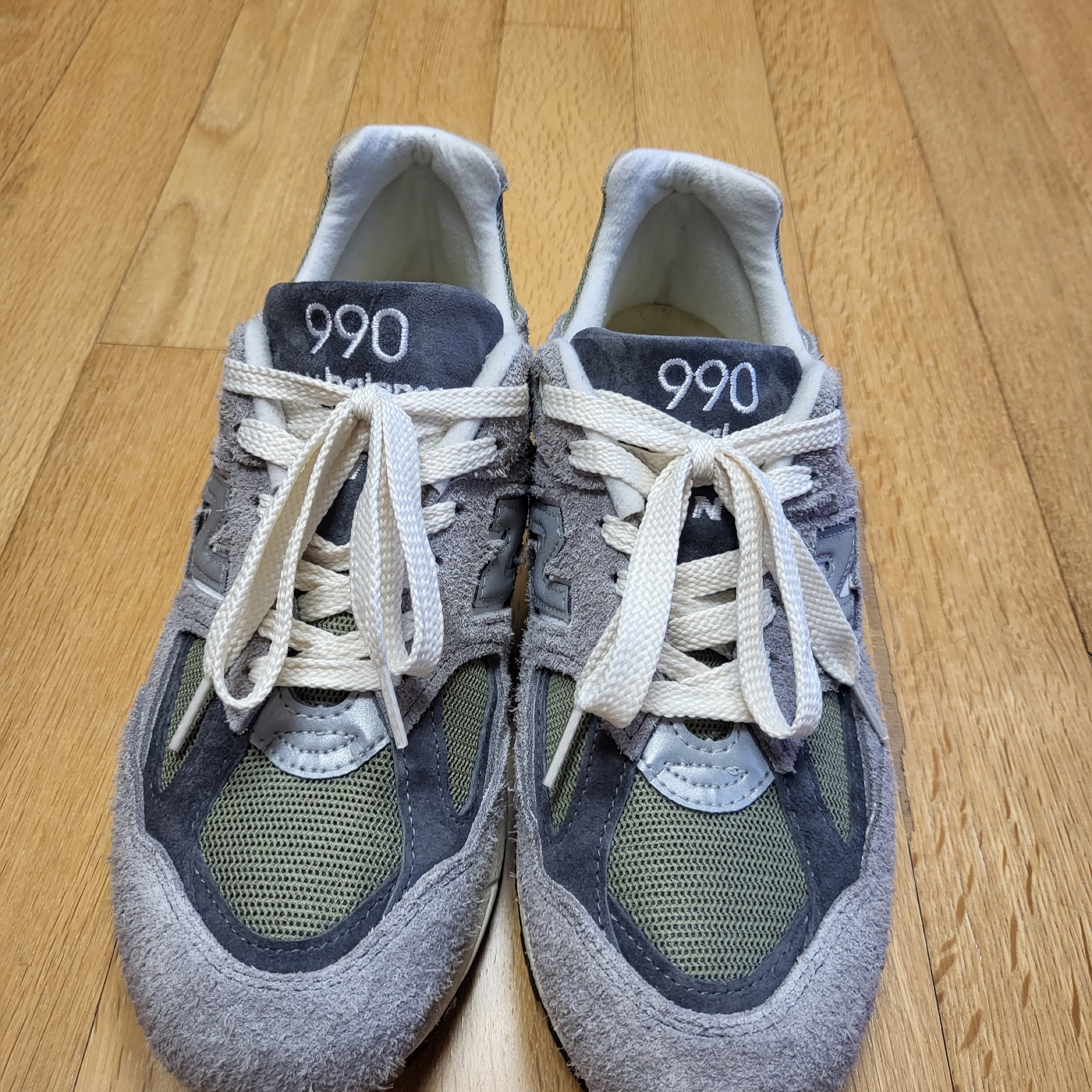 New Balance 990v2 Made in USA Marblehead Incense, New Balance 991 Made in UK Finale Pale Khaki Silver Mink 착용 스타일 - 4