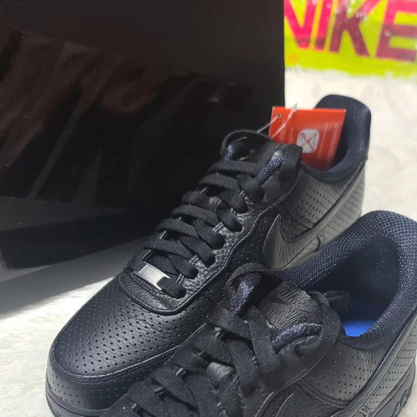 Nike Air Force 1 SP Black 착용 스타일 - 1