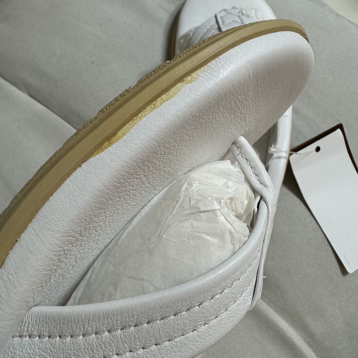 Island Slipper Classic White 착용 스타일 - 3