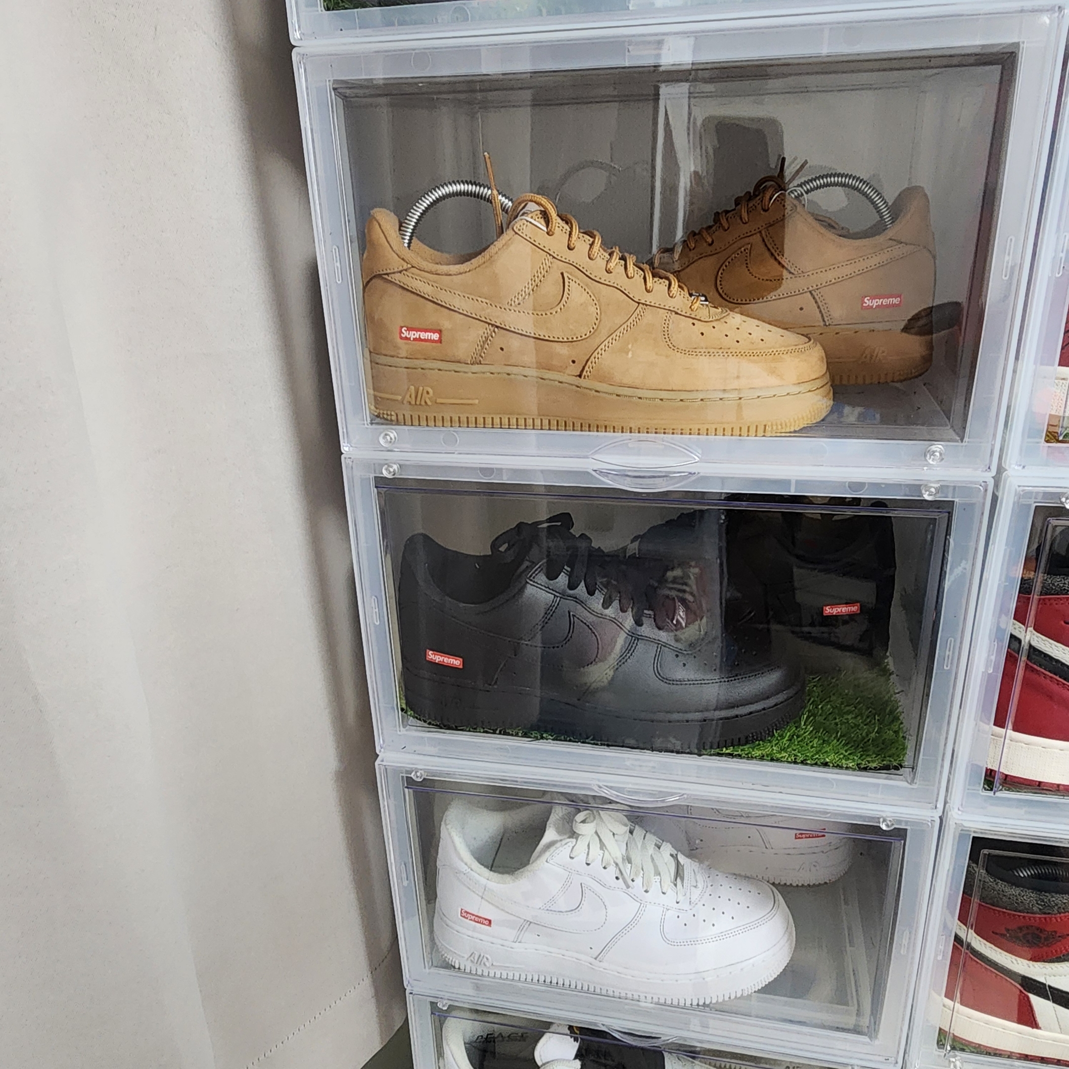 Nike x Supreme Air Force 1 Low Flax, Nike x Supreme Air Force 1 Low Black 착용 스타일 - 1