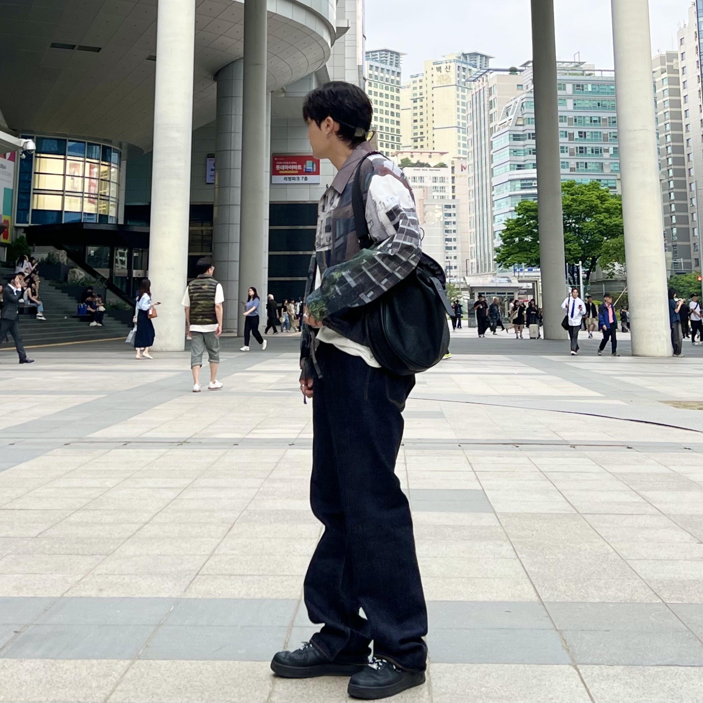 Fullcount 0105XXW Wide Denim Heavy oz One Wash Indigo Blue, Nike x Supreme Air Force 1 Low Black 착용 스타일 - 4