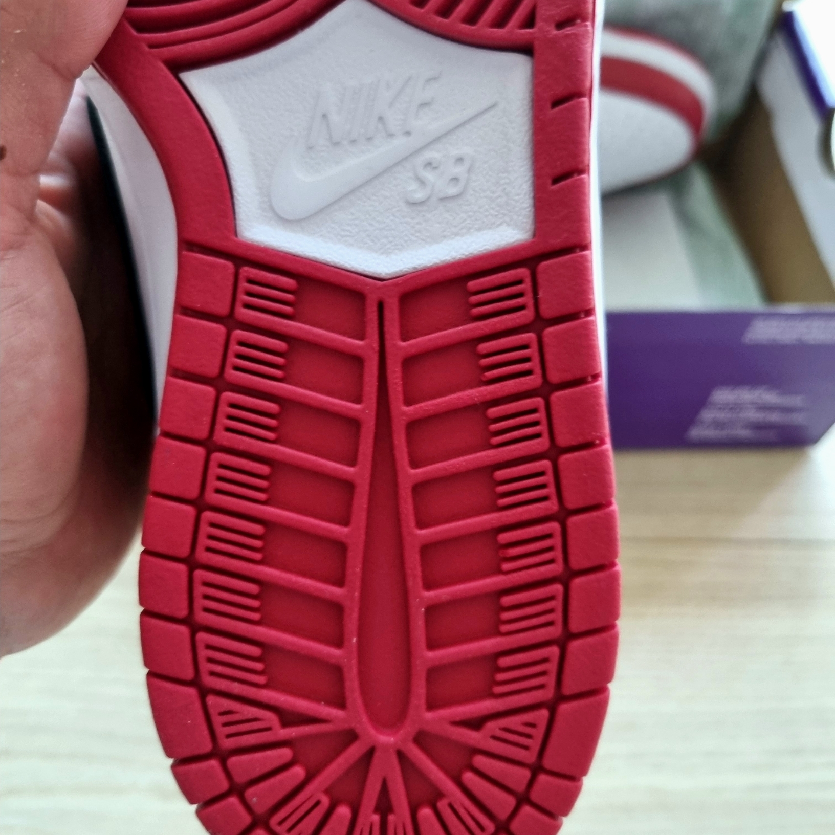 Nike SB Dunk Low Pro Chicago 착용 스타일 - 3