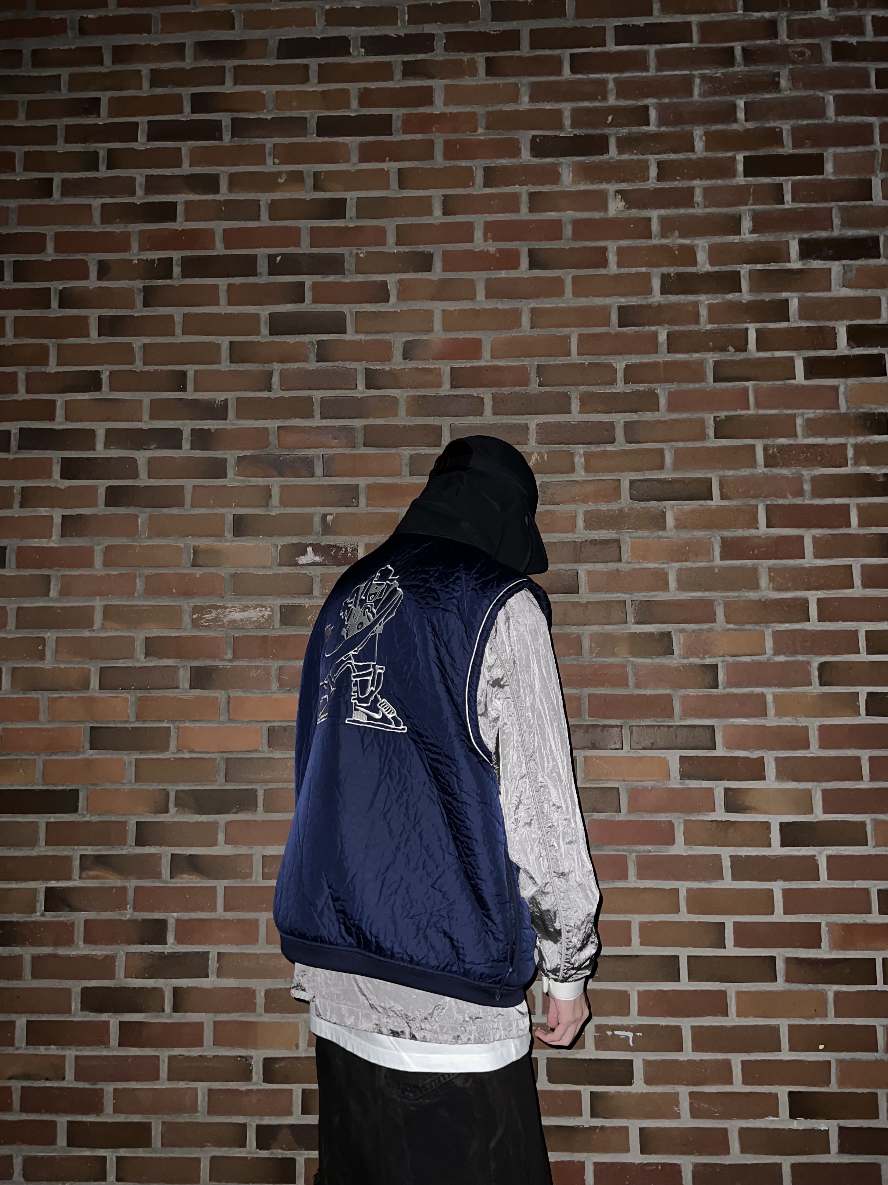 Stone Island 12321 Nylon Metal Garment Dyed Packable Overshirt Ice - 22SS, Nike x Cav Empt Vest Navy 착용 스타일 - 1