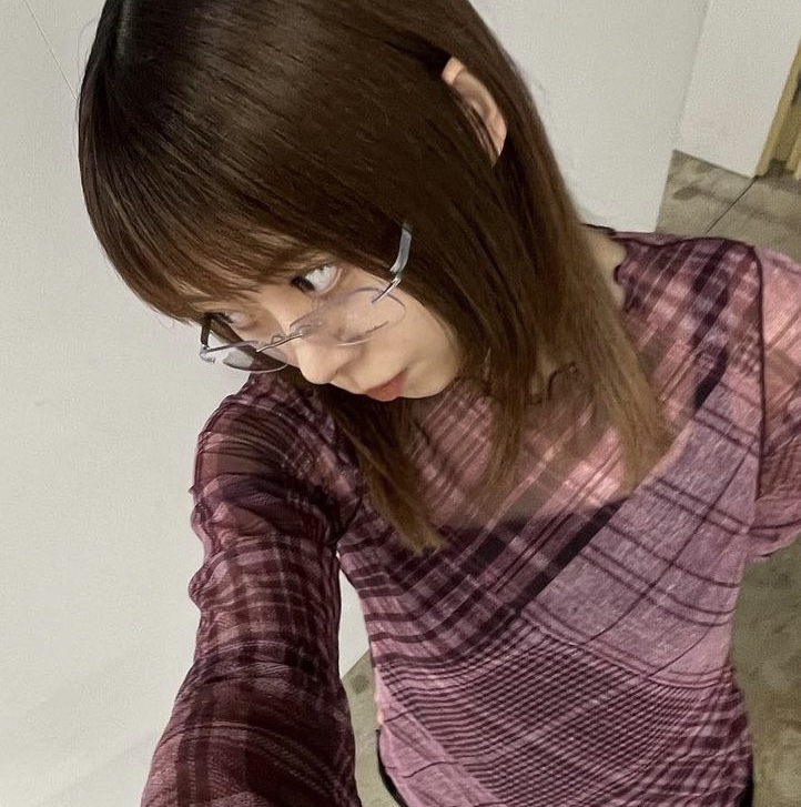 Gyeong Check Mesh Top Pink Check, Gyeong Check Mesh Top Blue Check 착용 스타일