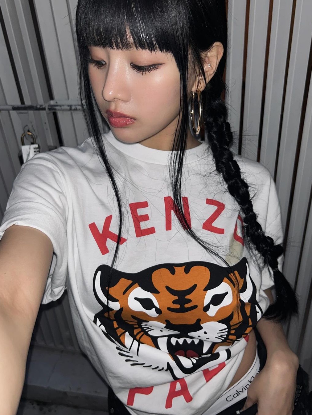 Kenzo Lucky Tiger T-Shirt Off White, Kenzo Lucky Tiger Oversize T-Shirt Black - 24FW 착용 스타일 - 6