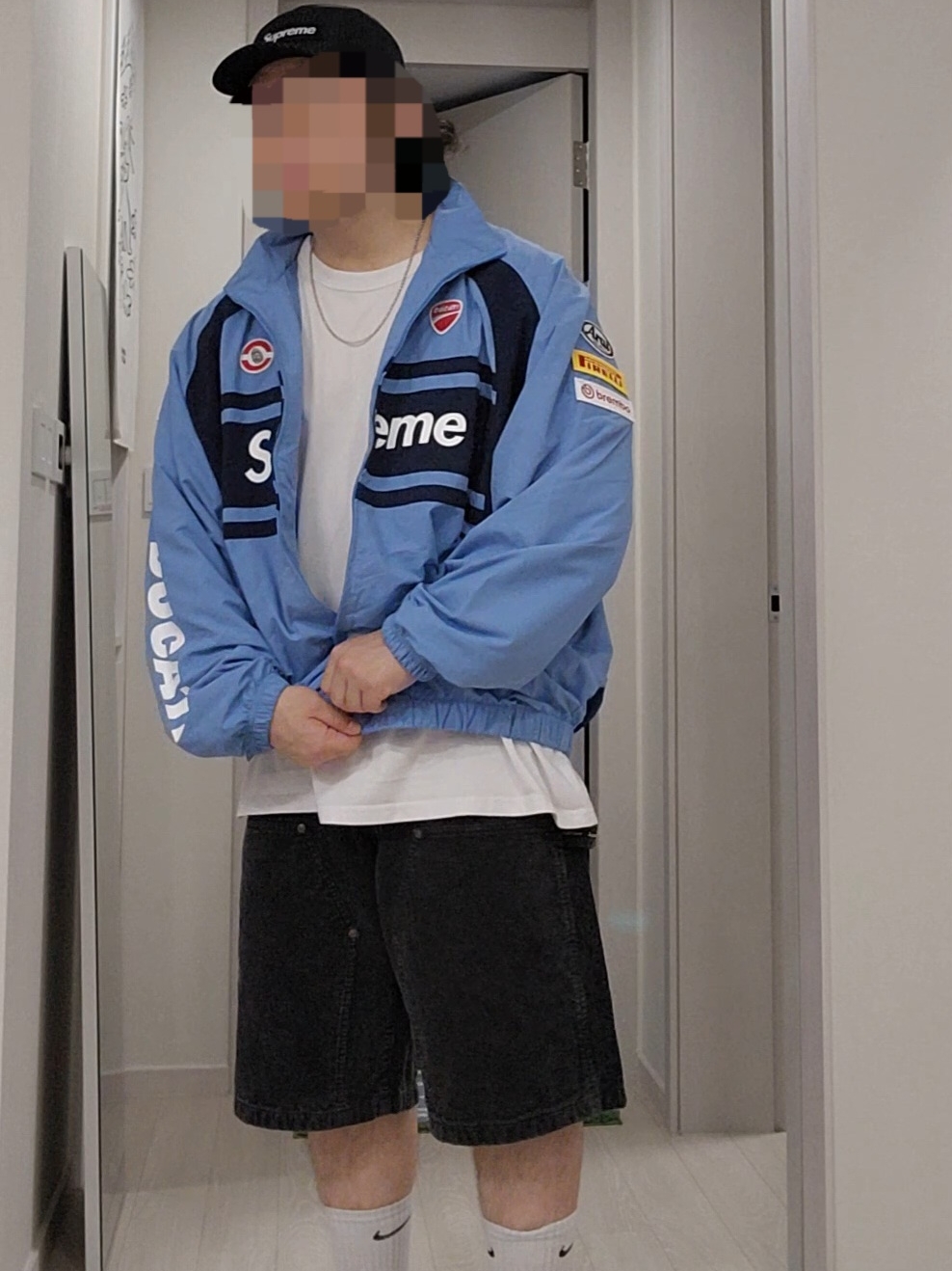 Supreme x Ducati Track Jacket Light Blue - 24SS, Supreme Washed Corduroy Double Knee Painter Short Black - 24SS 착용 스타일 - 2