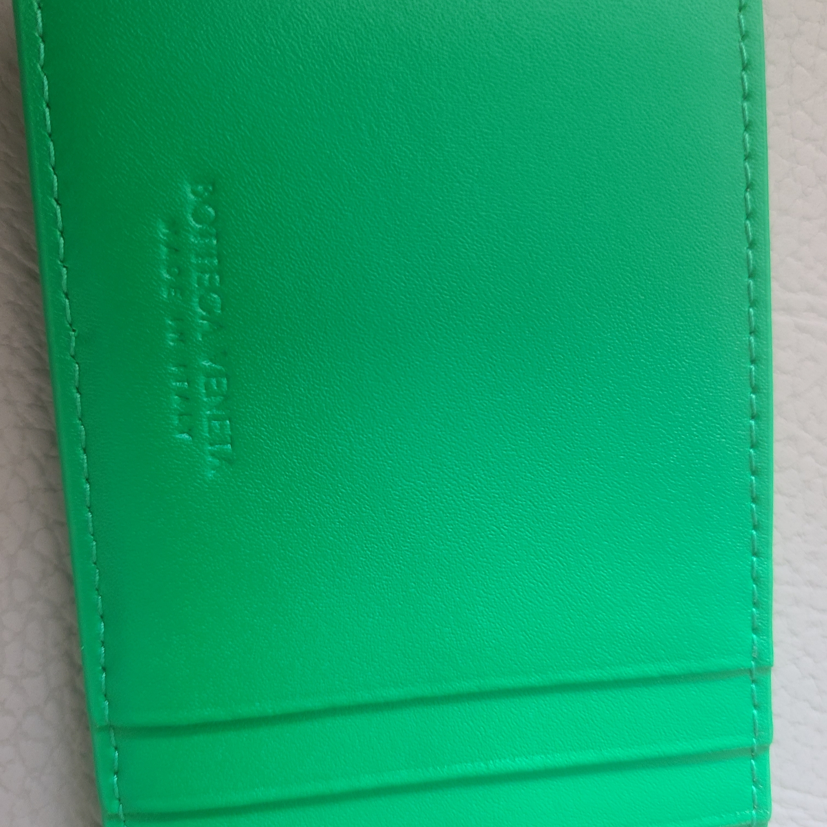 Bottega Veneta Credit Card Case Calfskin Parakeet 착용 스타일 - 2