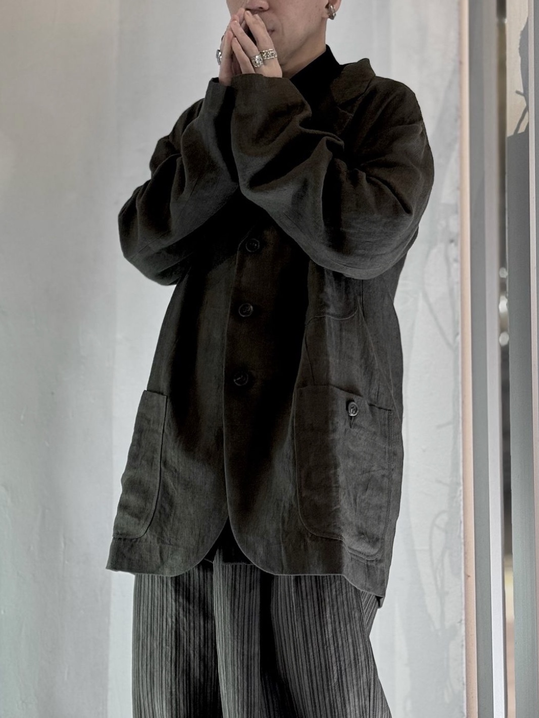 Ziggy Chen Classic Single Breasted Blazer Brown, Ziggy Chen Wide Leg Long Trousers Brown 착용 스타일 - 3