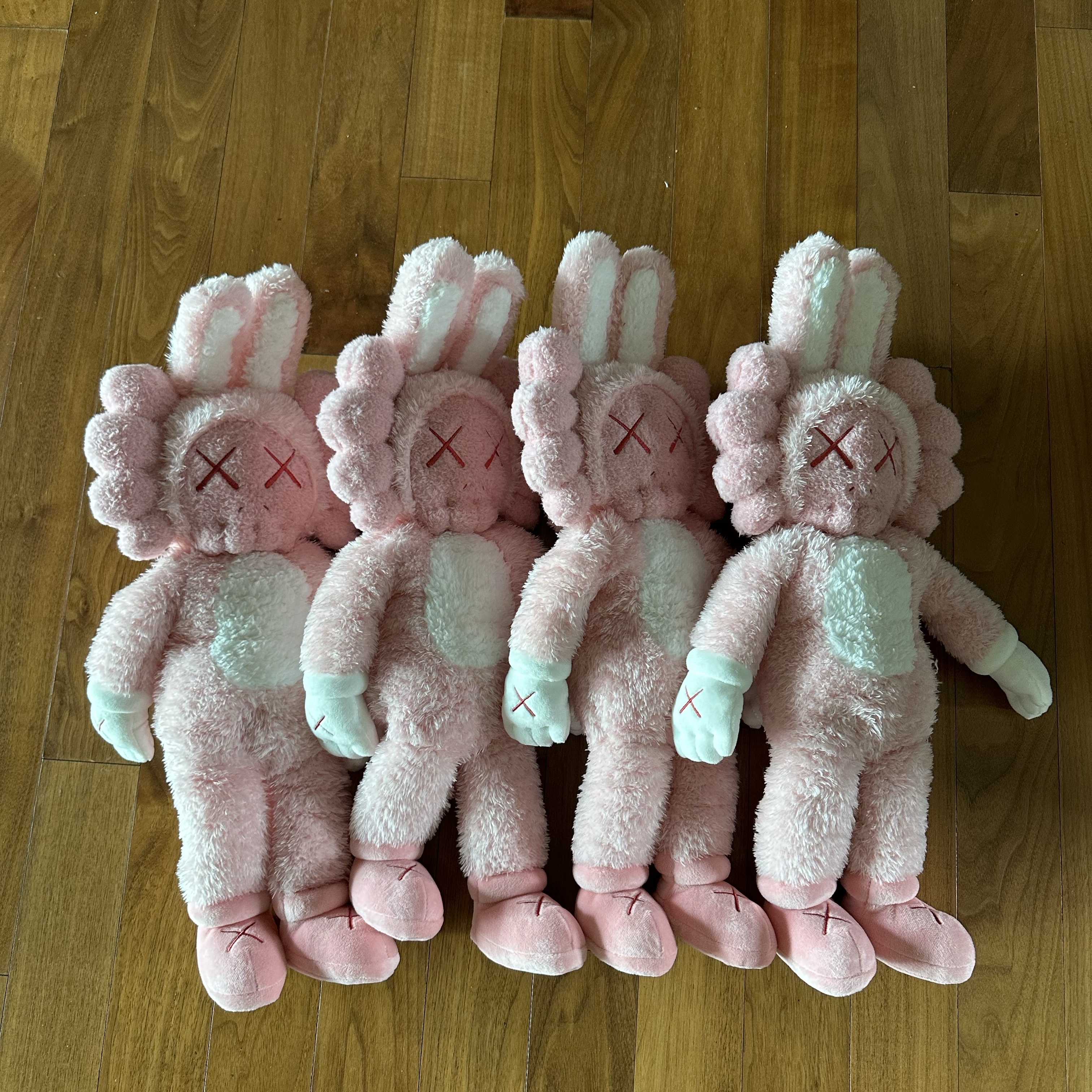 카우스 어컴플리스 플러시 2000개 한정 | Kaws | KREAM