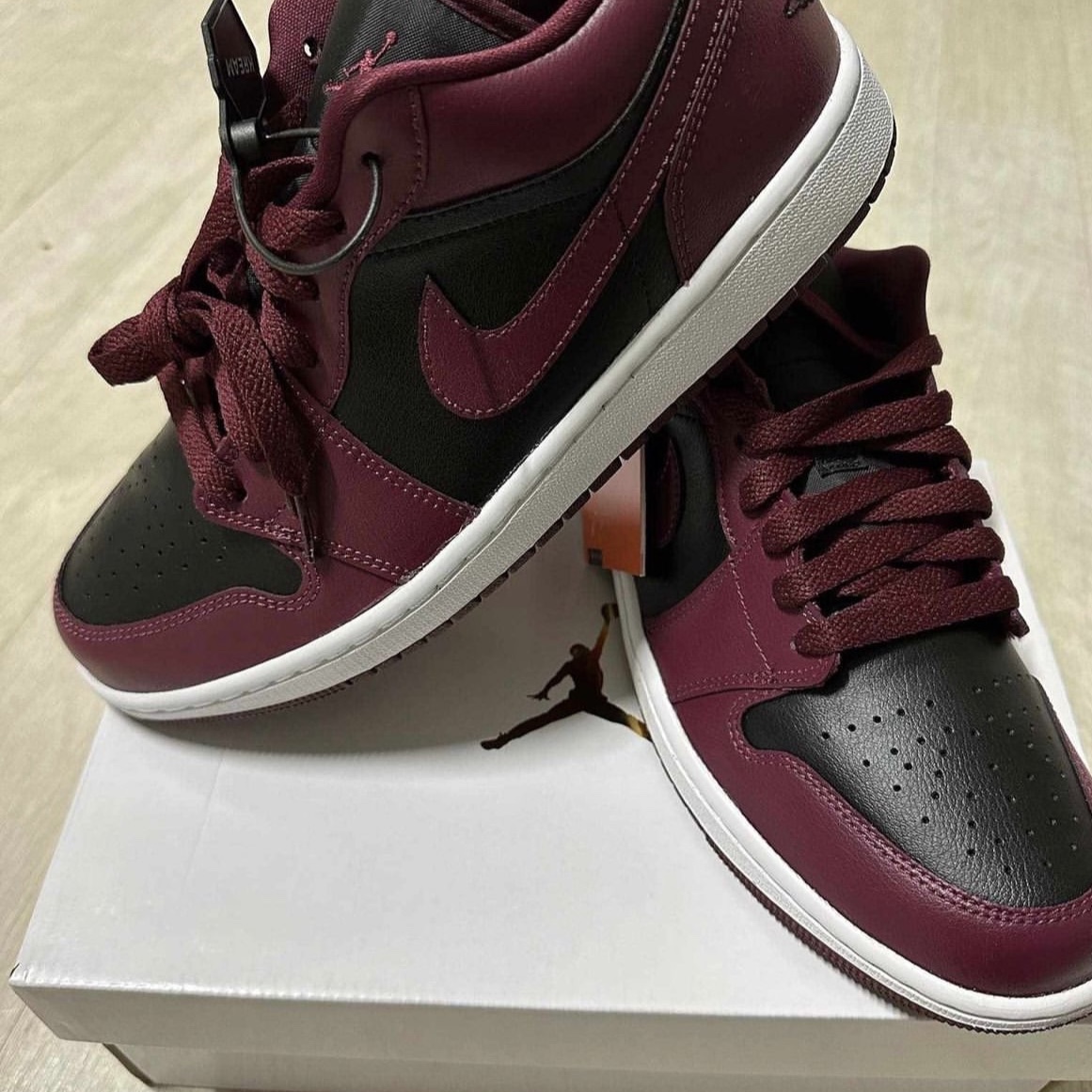 (W) Jordan 1 Low Cherrywood Red 착용 스타일