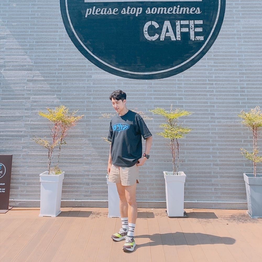 New Balance x Stone Island x Tokyo Design Studio FuelCell RC Elite v2 SI Green, Nike x Off-White NRG Woven Shorts Khaki - Asia 착용 스타일