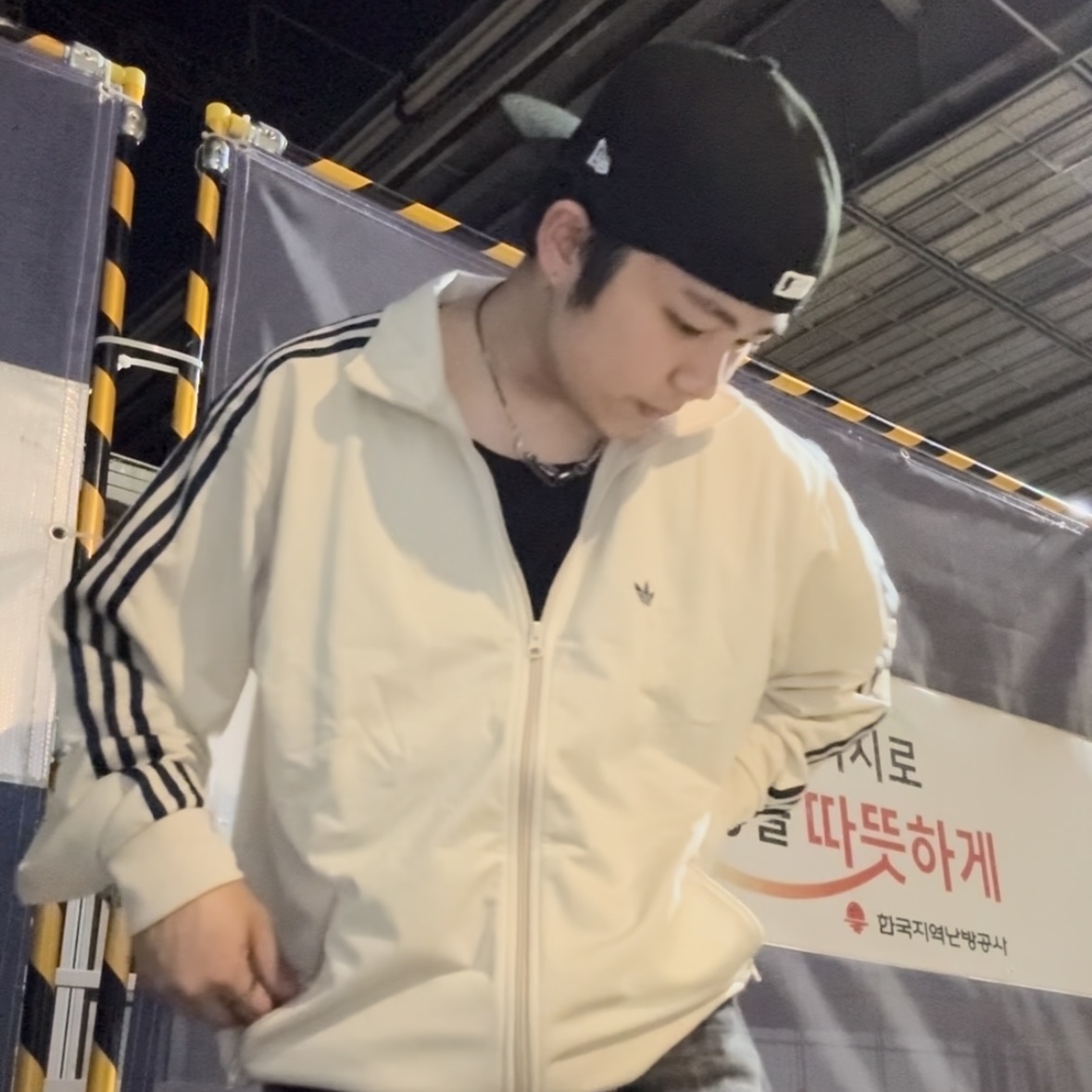 Maison Mihara Yasuhiro Peterson23 OG Sole Canvas High-top Sneakers Black, Adidas Originals Beckenbauer Track Top Bliss - KR Sizing 착용 스타일 - 2