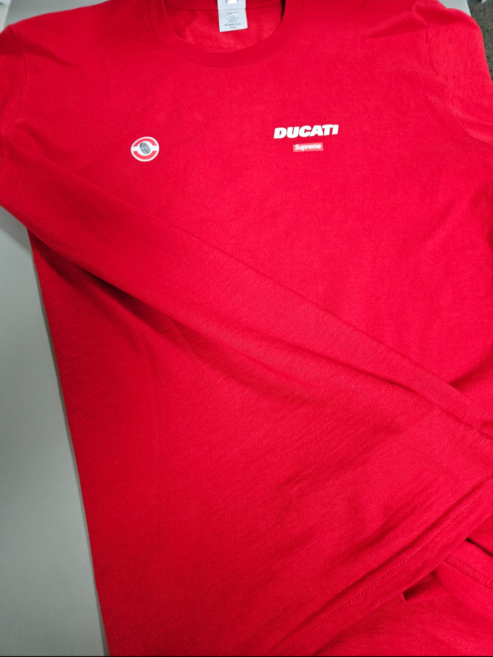 Supreme x Ducati Logos T-Shirt Red - 24SS, Supreme Double Knee Painter Pant Washed Indigo - 24SS 착용 스타일 - 5