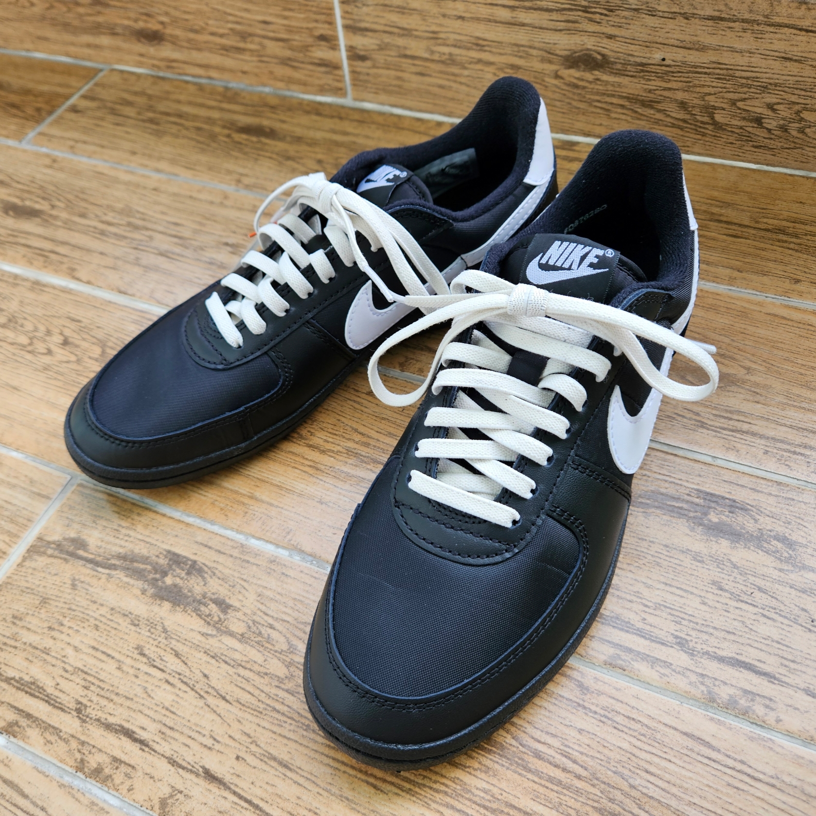 Nike Field General 82 SP Black and White 착용 스타일 - 2