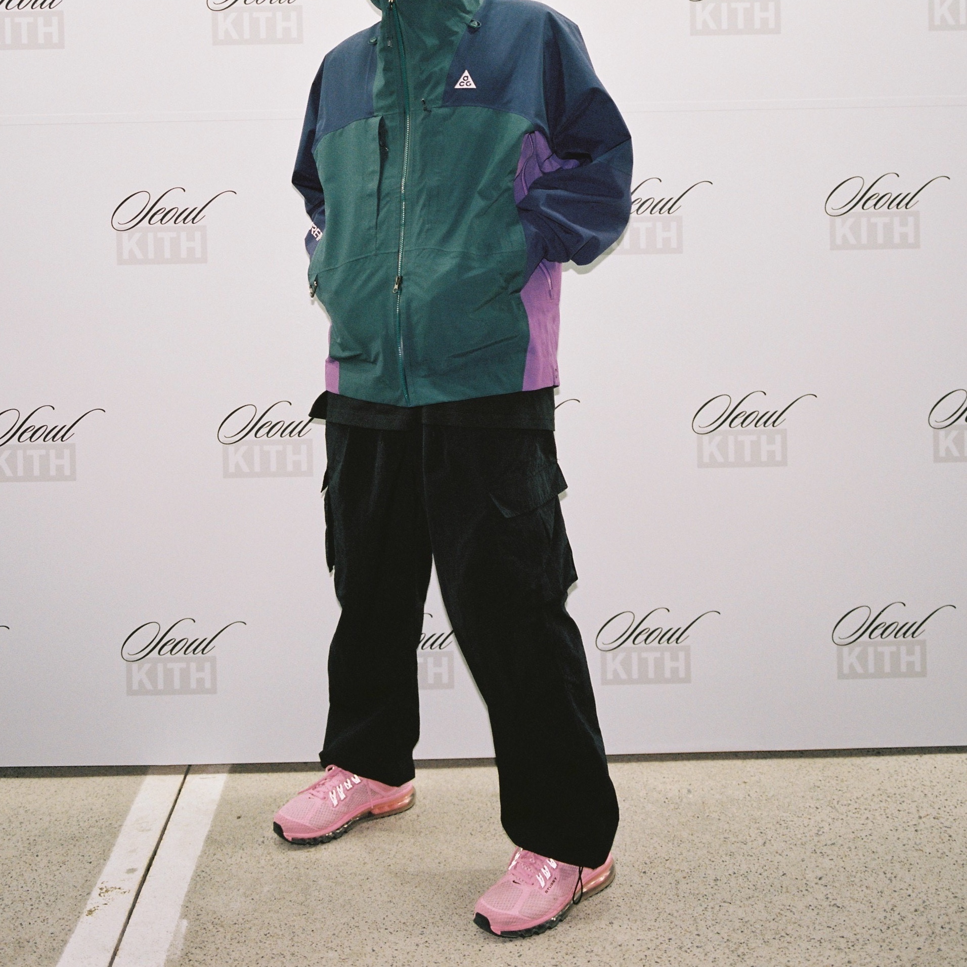Nike x Stussy Air Max 2013 Psychic Pink, Nike ACG Storm-Fit ADV Gore-Tex Misery Ridge Jacket Deep Jungle - Asia 착용 스타일