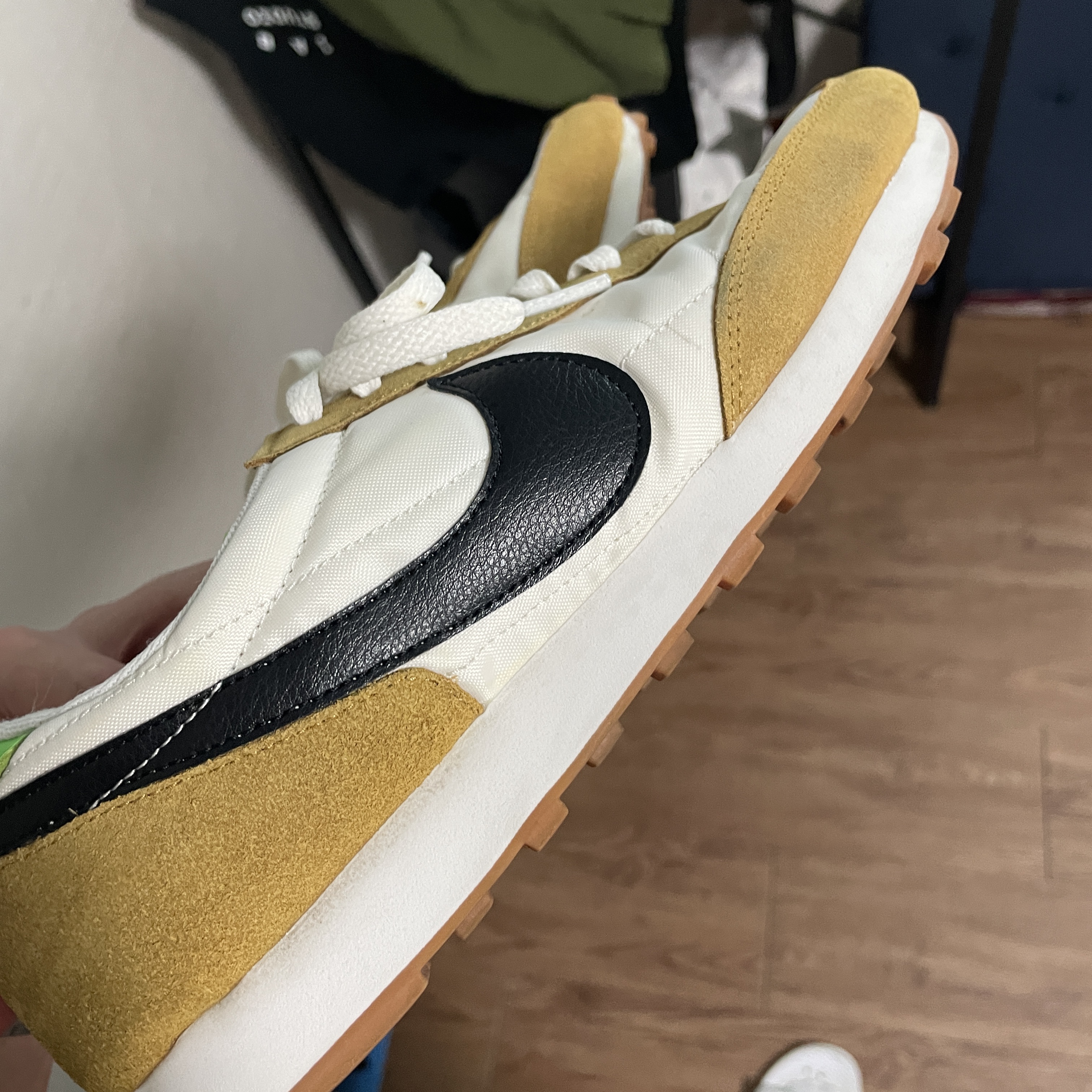 (W) Nike Daybreak Wheat 착용 스타일