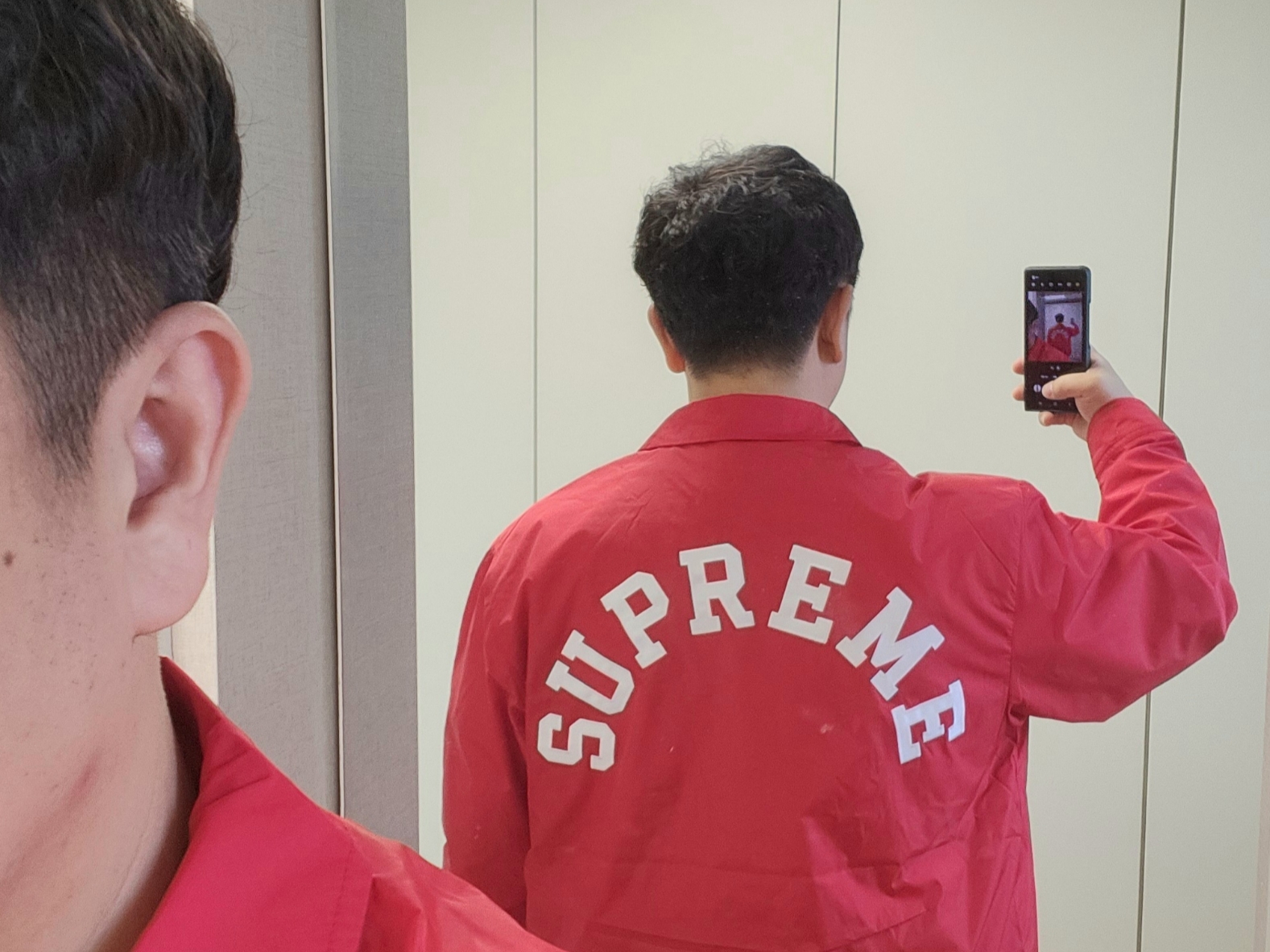 Supreme x Champion Coaches Jacket Red - 24SS 착용 스타일 - 5