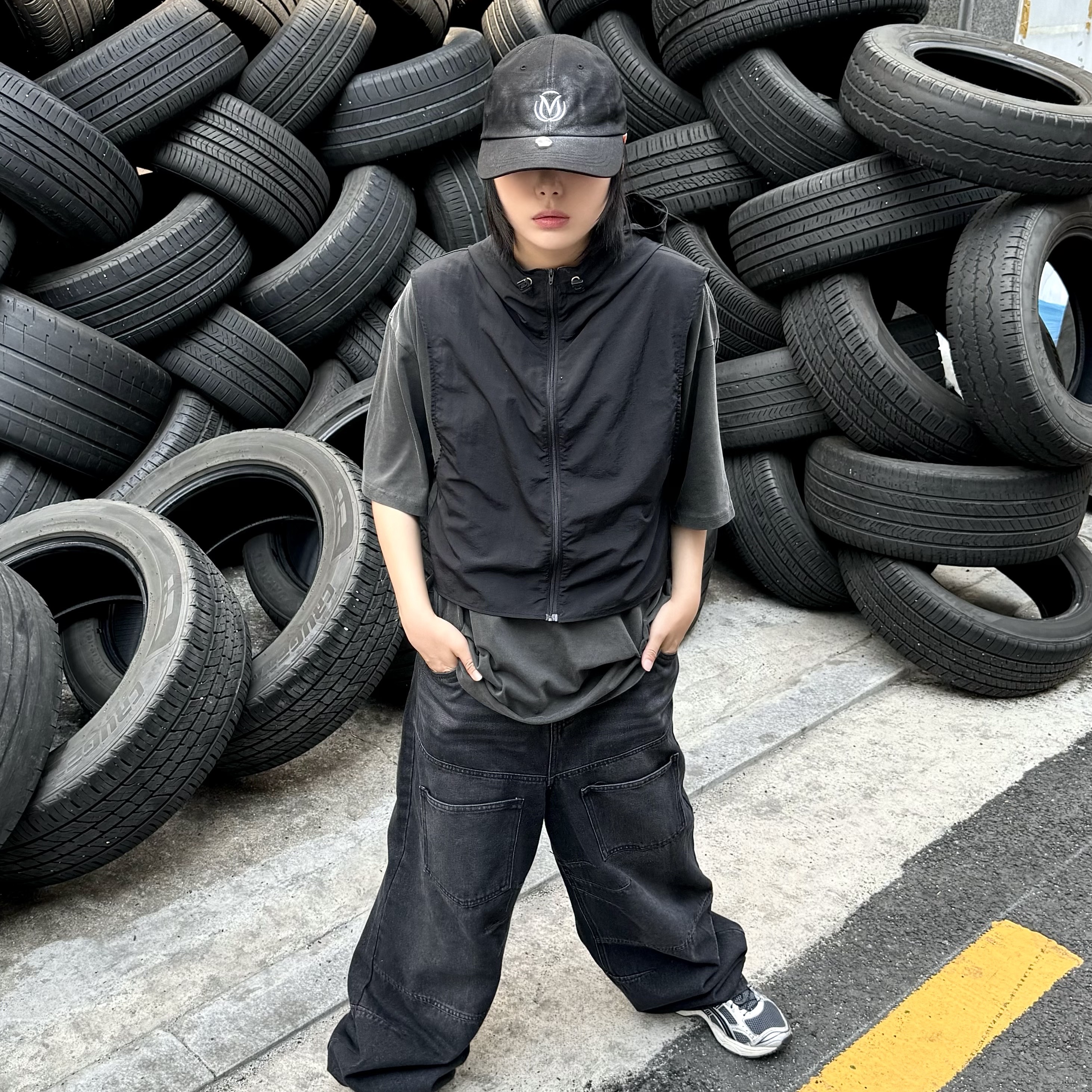 Asics Unlimited Gel-Kayano 14 Carrier Grey Black 착용 스타일 - 1