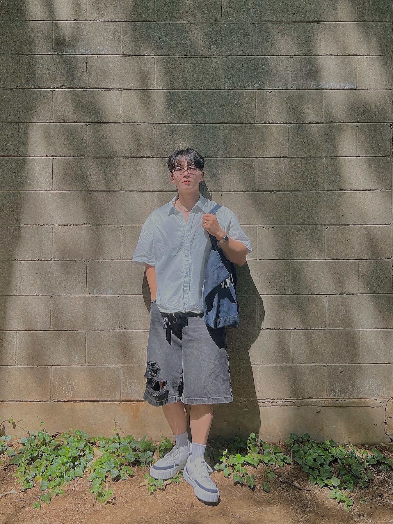 Casio A-158WA-1, A.P.C. Daniela Shopping Bag Indigo 착용 스타일 - 1