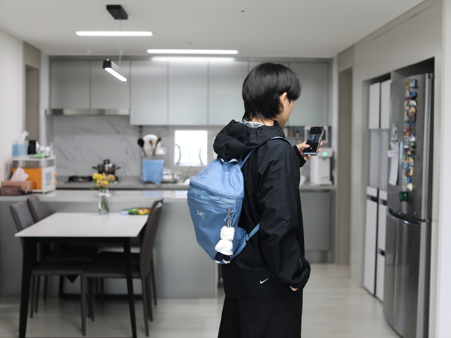 Arc'teryx Heliad 15 Backpack Stone Wash, Nike ACG Storm-Fit ADV Cascade Rains Full Zip Jacket Black - Asia 착용 스타일