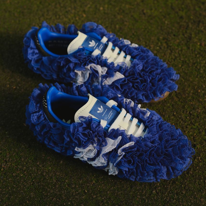 (W) Adidas x Caroline Hu Samba Lace Blue 착용 스타일 - 2