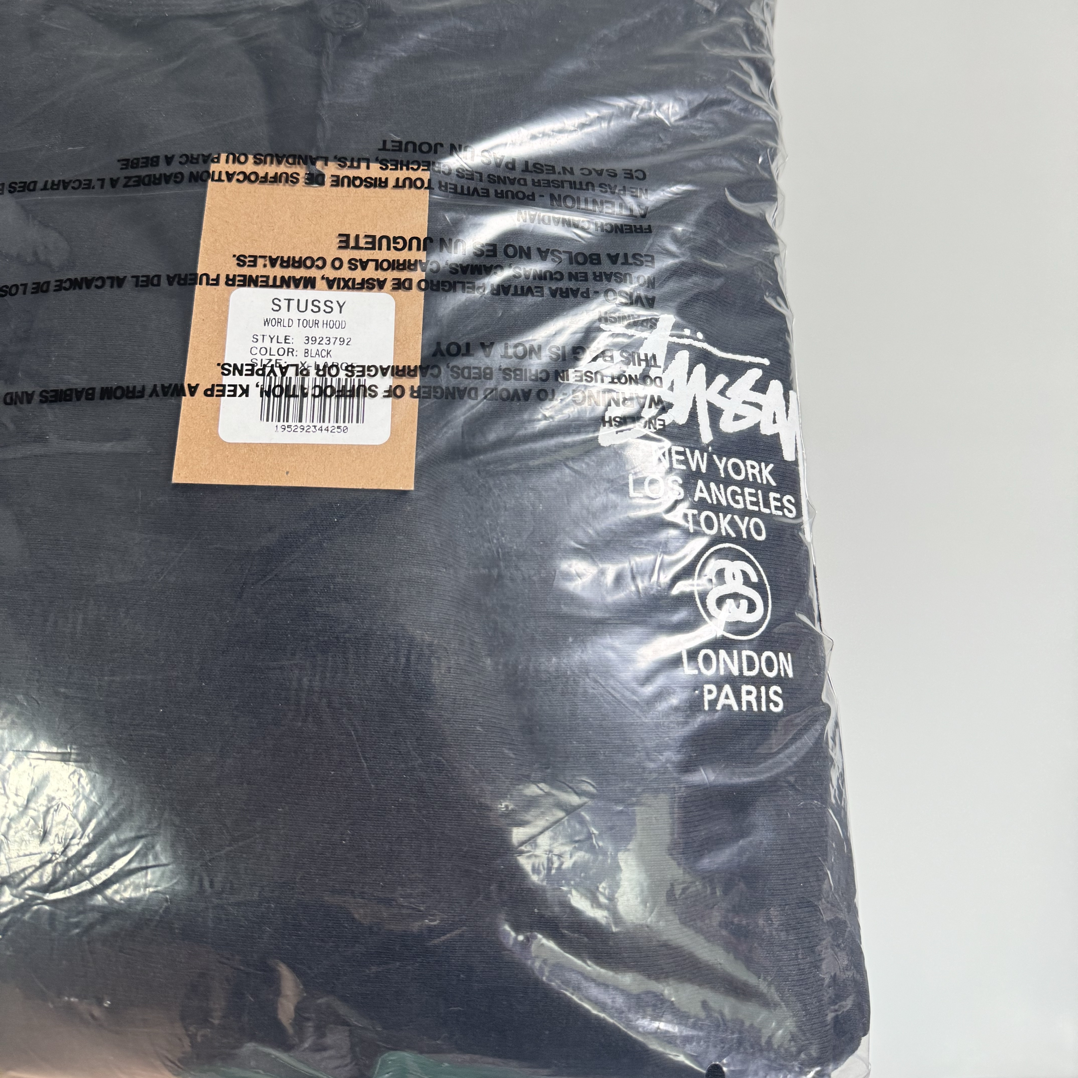 Stussy World Tour Hoodie Black 2023 착용 스타일