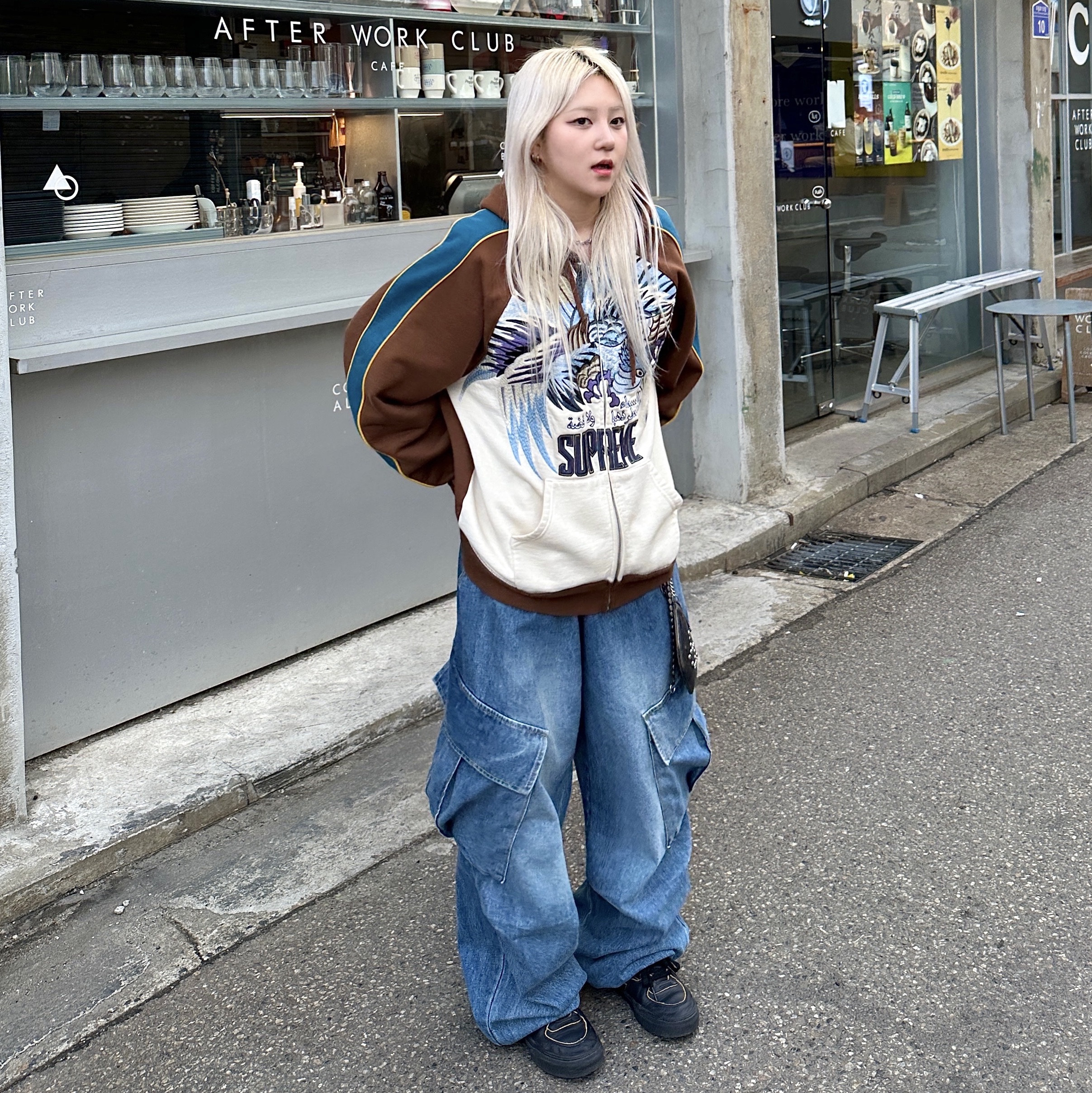Supreme Falcon Raglan Zip Up Hooded Sweatshirt Natural - 23SS, Vans x IAB Studio Half Cab Black Purple 착용 스타일