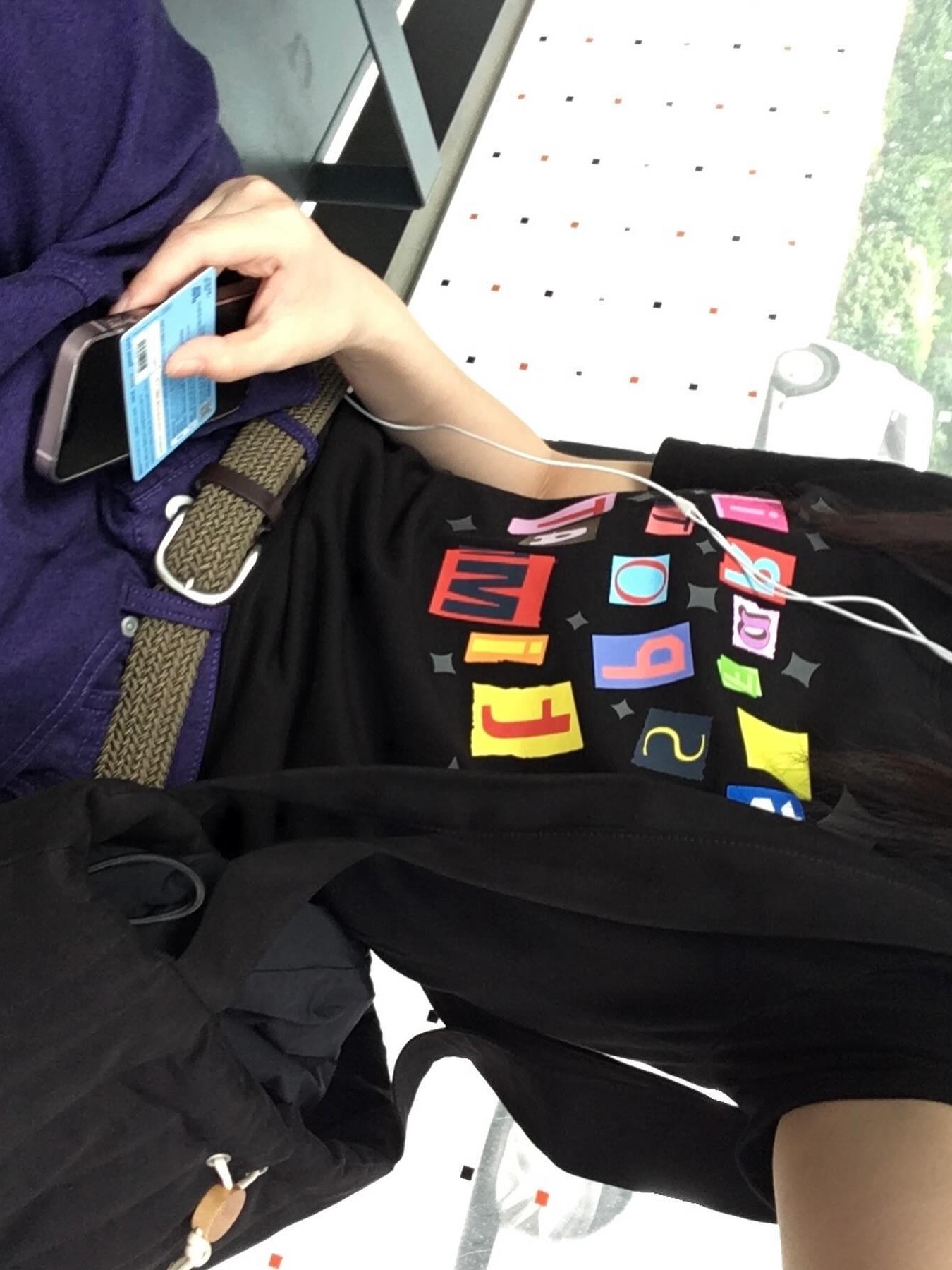 Safarispot 1/2 Stickerpack Tee Pink, Safarispot 1/2 Stickerpack Tee Black 착용 스타일 - 2