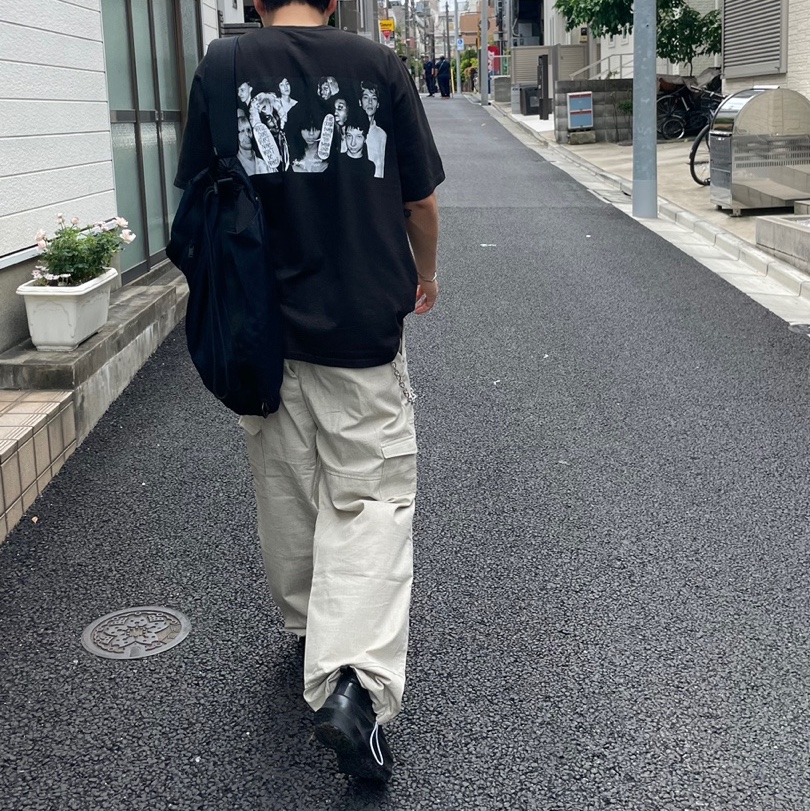 Stussy x Martine Rose Collage Pigment Dyed T-Shirt Black, Salomon x Comme des Garcons Slip-On Platform Black 착용 스타일