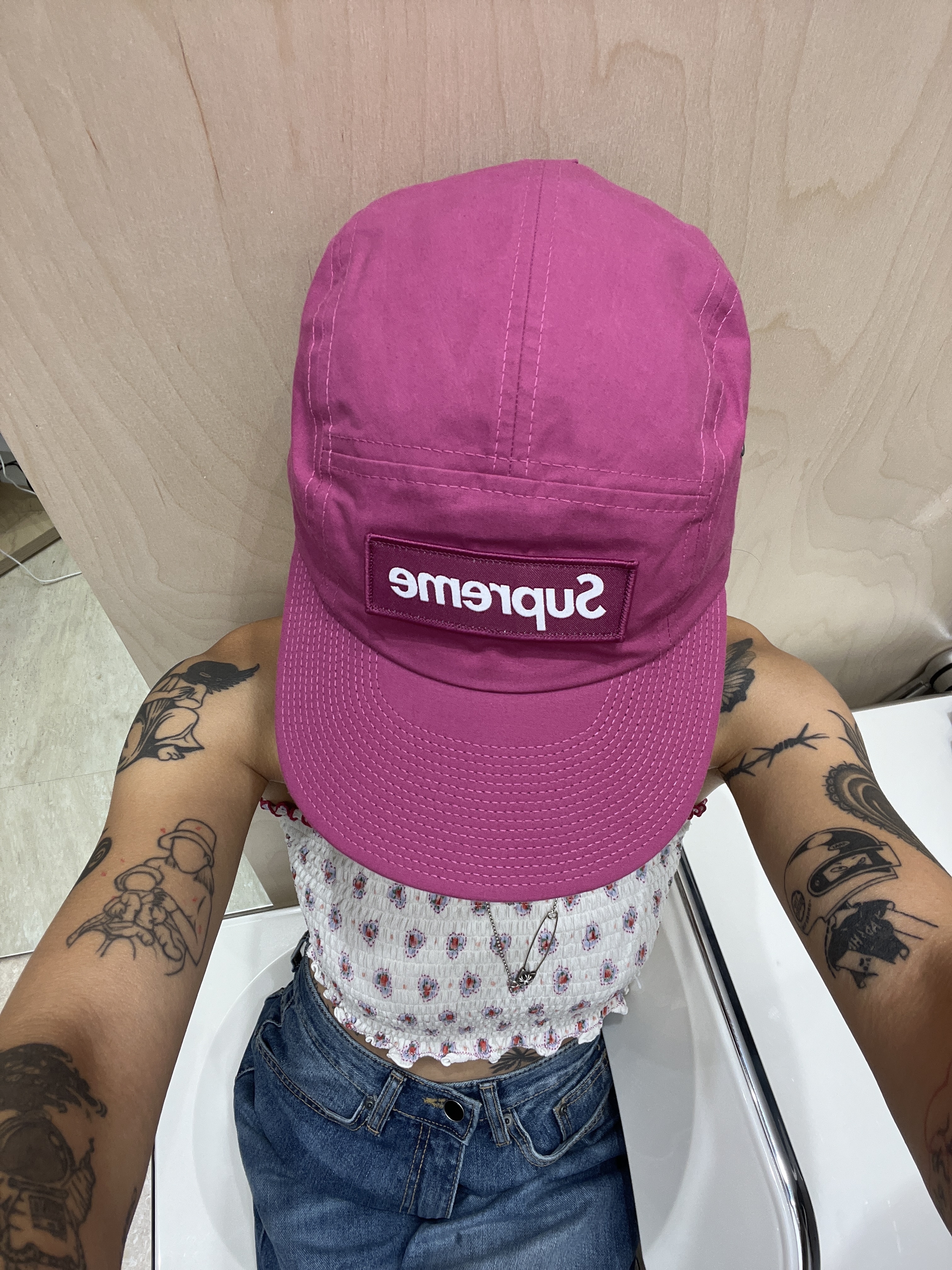 Supreme Waxed Cotton Camp Cap Magenta - 23FW 착용 스타일 - 1