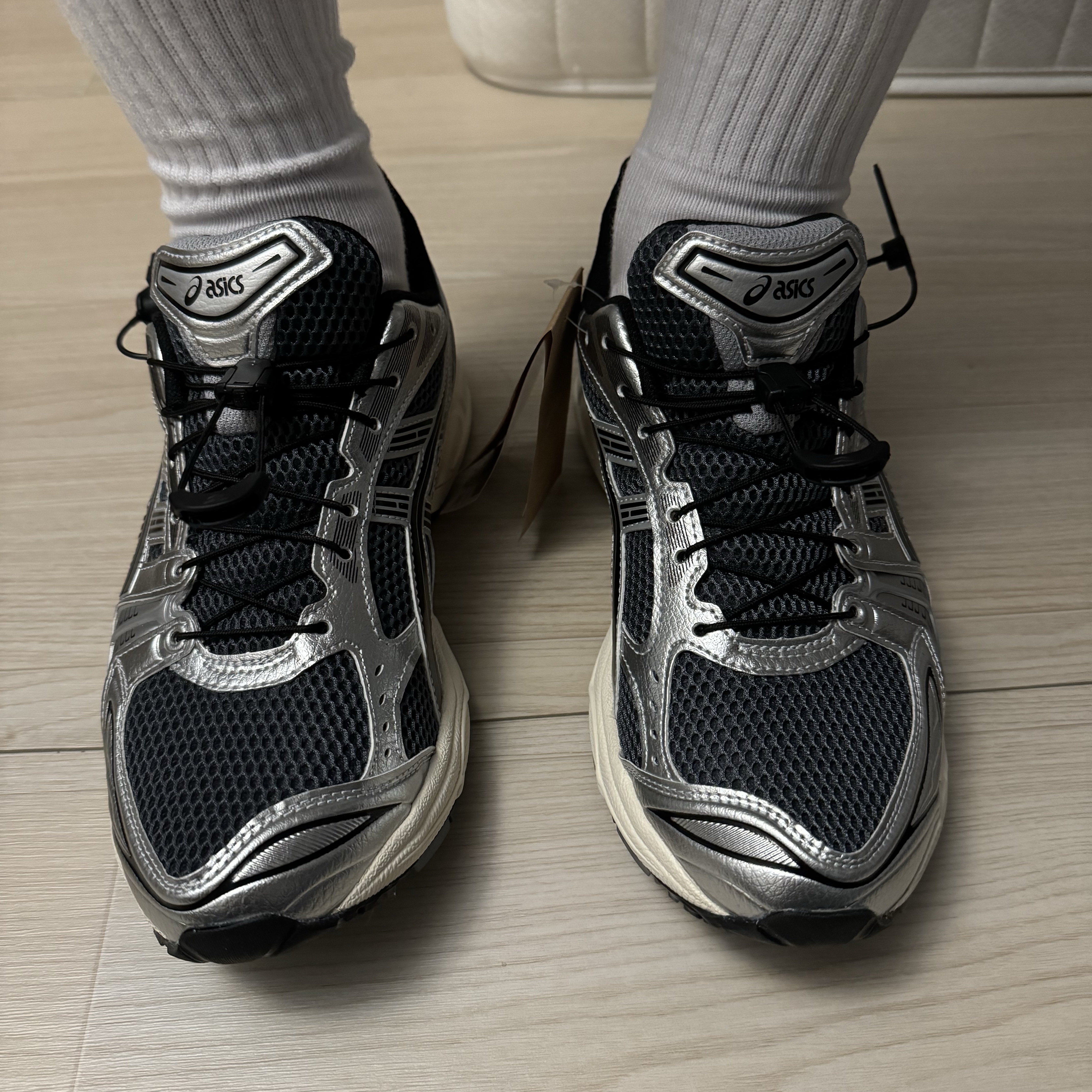 Asics Unlimited Gel-Kayano 14 Carrier Grey Black 착용 스타일 - 3