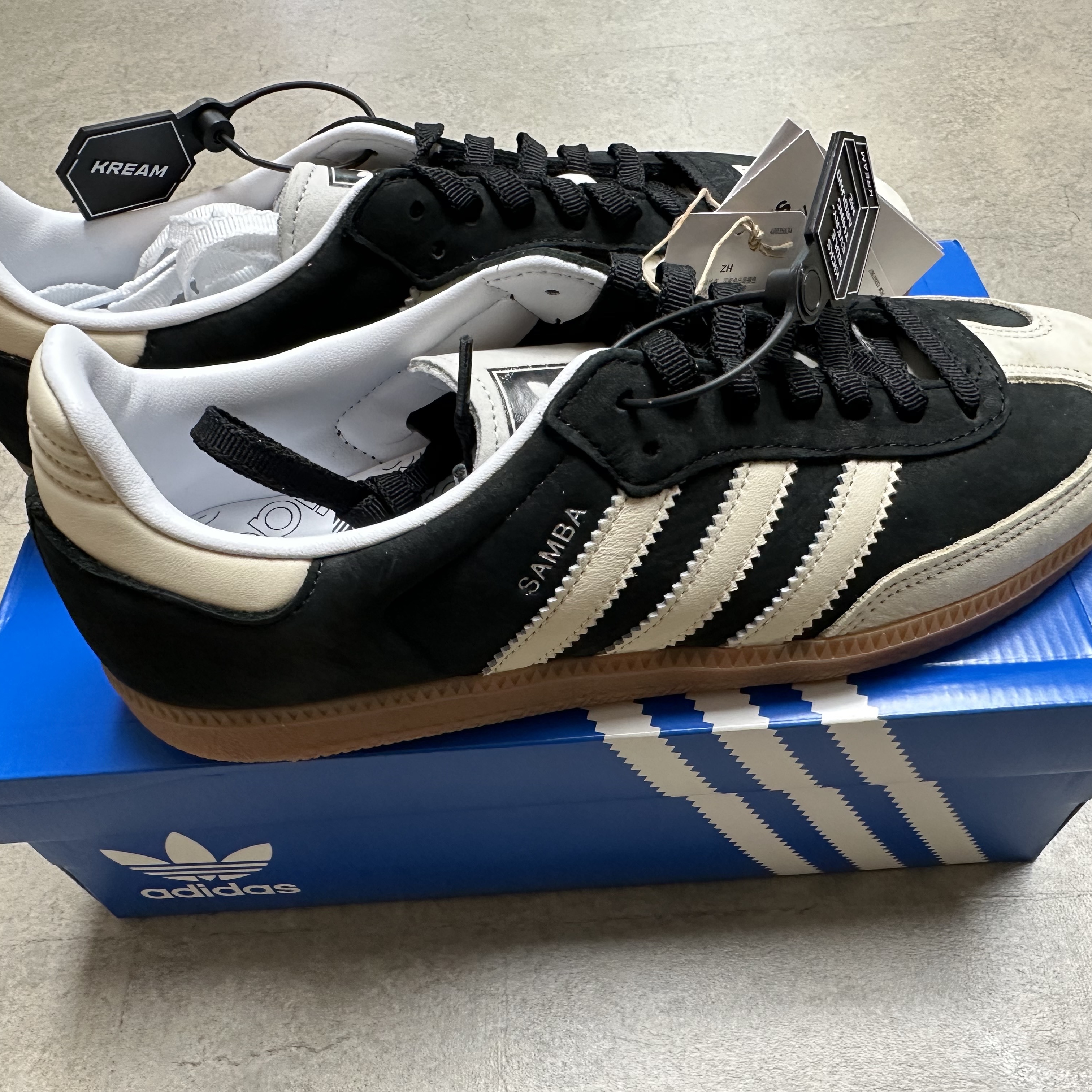 (W) Adidas Samba OG Core Black Wonder White 착용 스타일