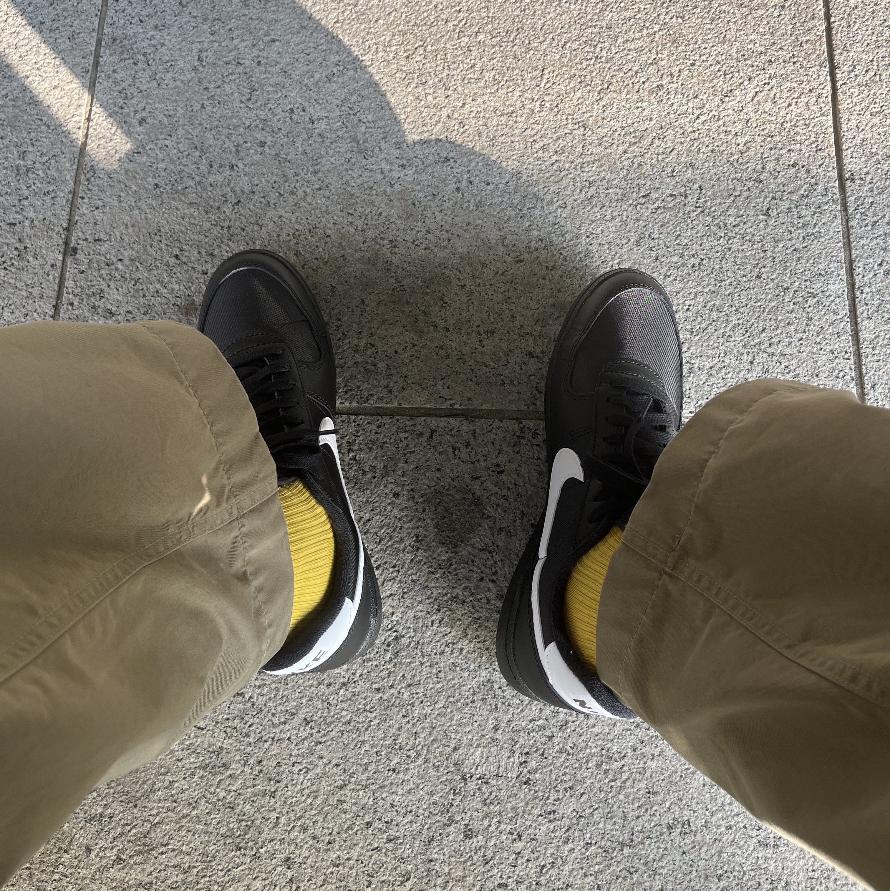 Nike Field General 82 SP Black and White 착용 스타일 - 2
