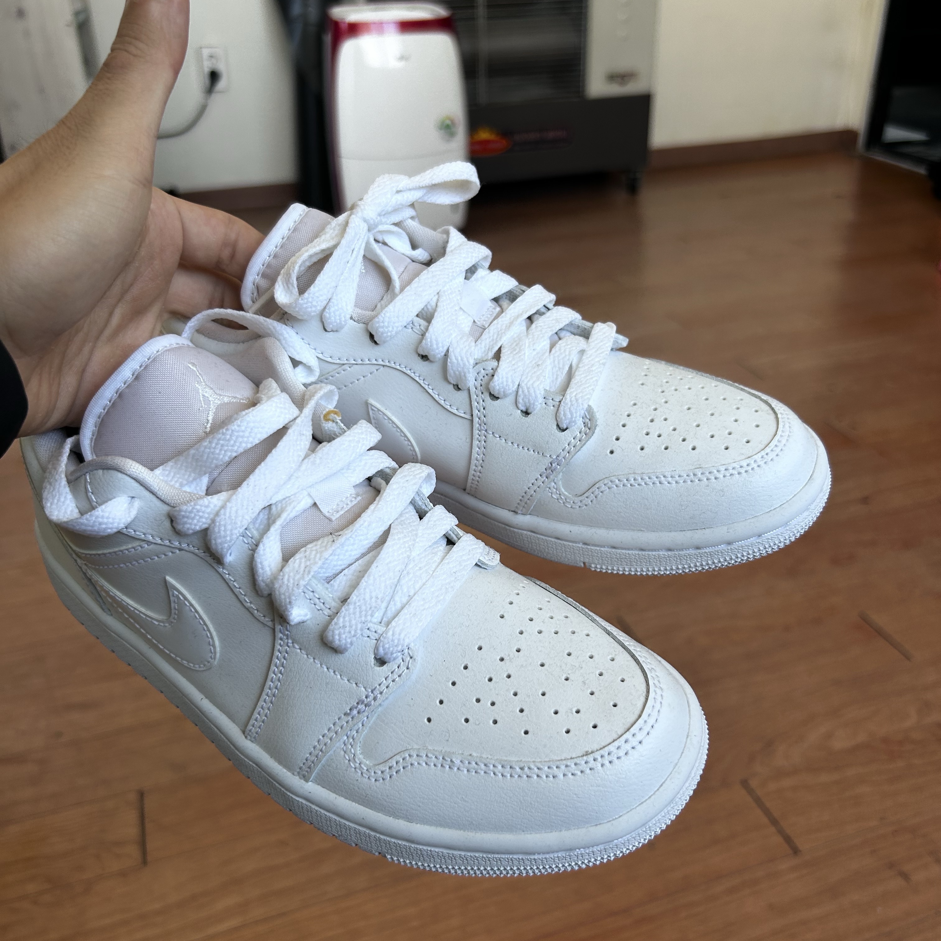 (W) Jordan 1 Low Triple White 2022, Jordan 1 Low Triple White 착용 스타일