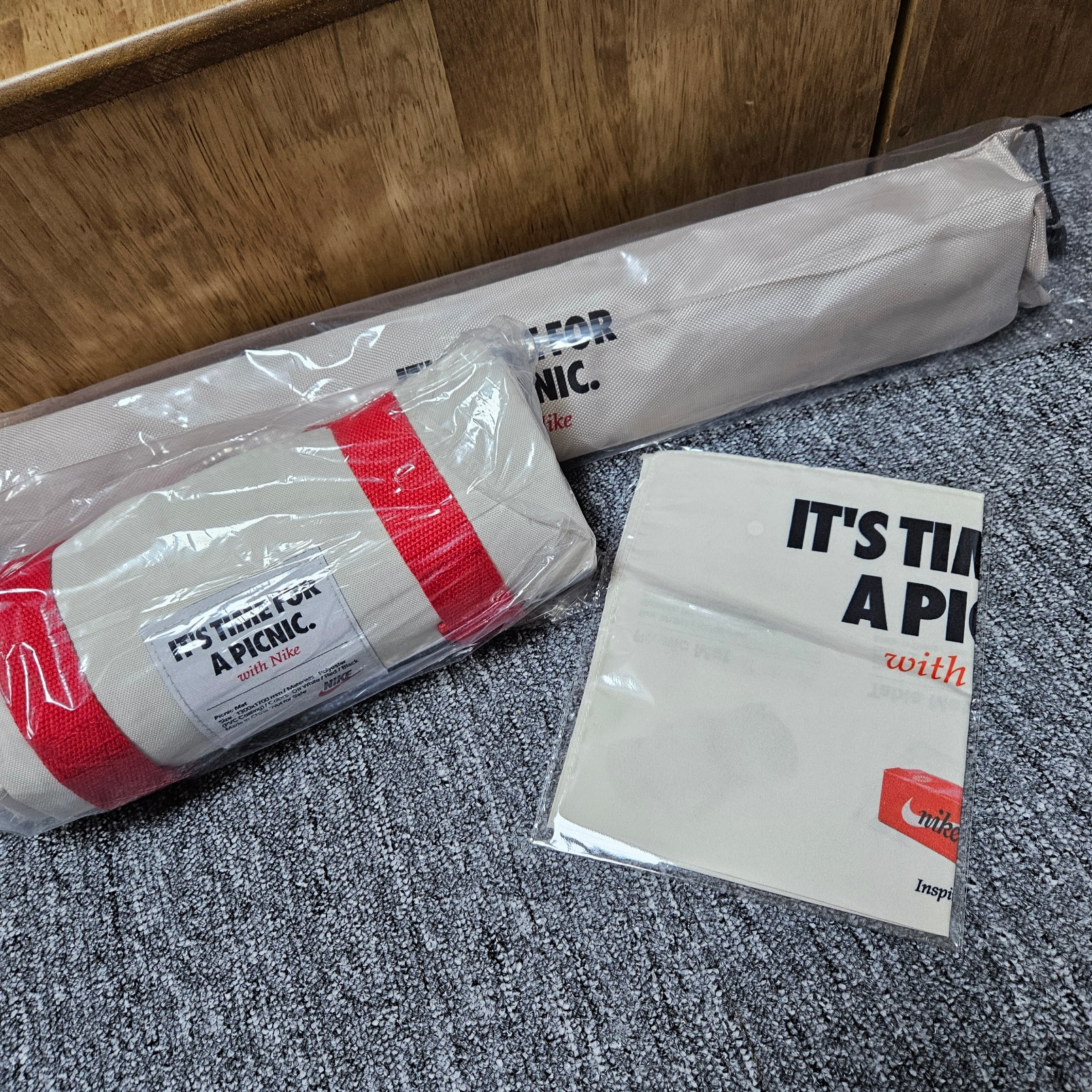 Nike Members Days Daily Check-In Gift Set Picnic Mat & Picnic Table & Table Mat (6700 Limited) 착용 스타일