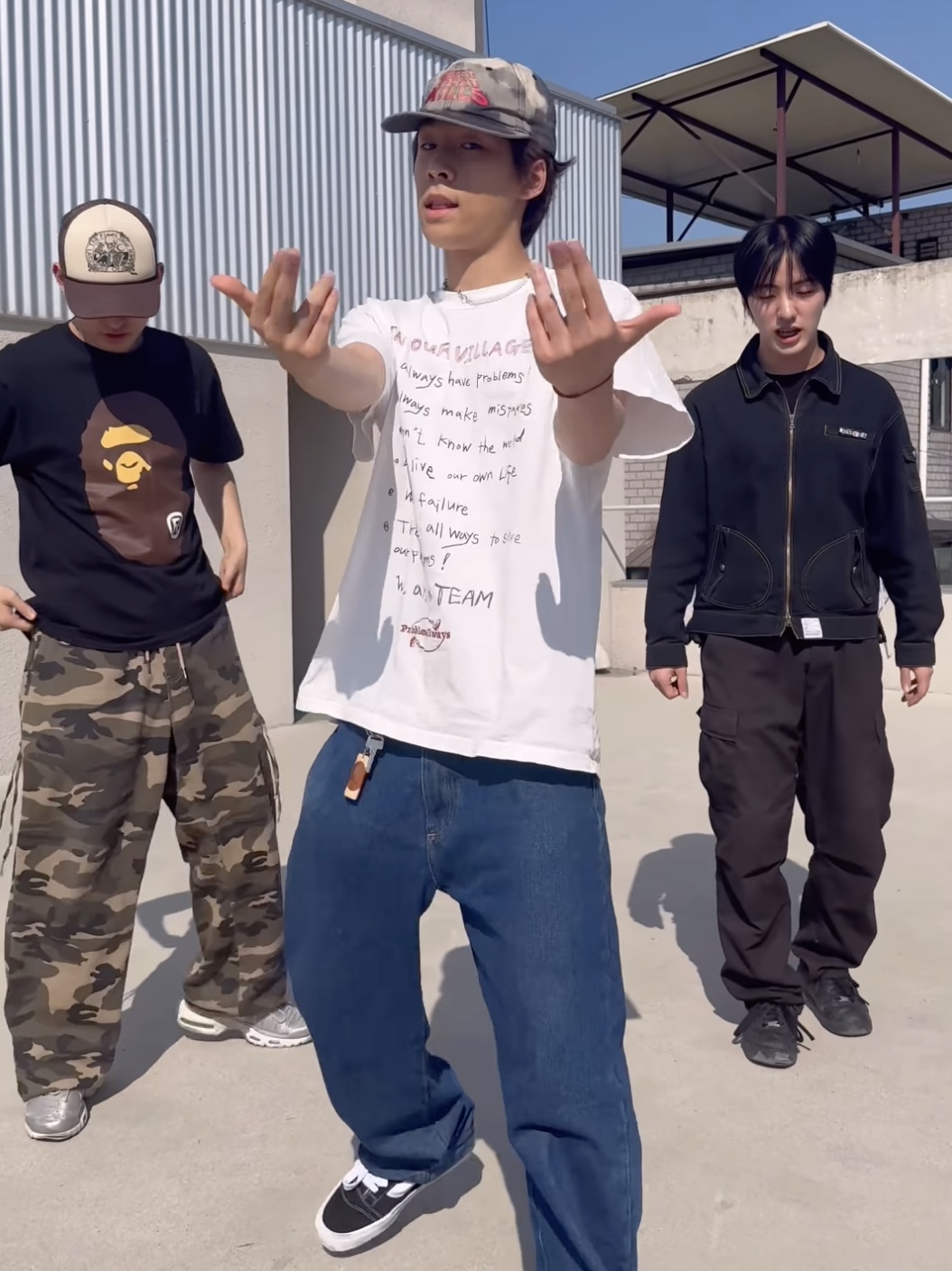 Problemallways Village Rule T-Shirt White, Problemallways Village Rule T-Shirt Navy 착용 스타일