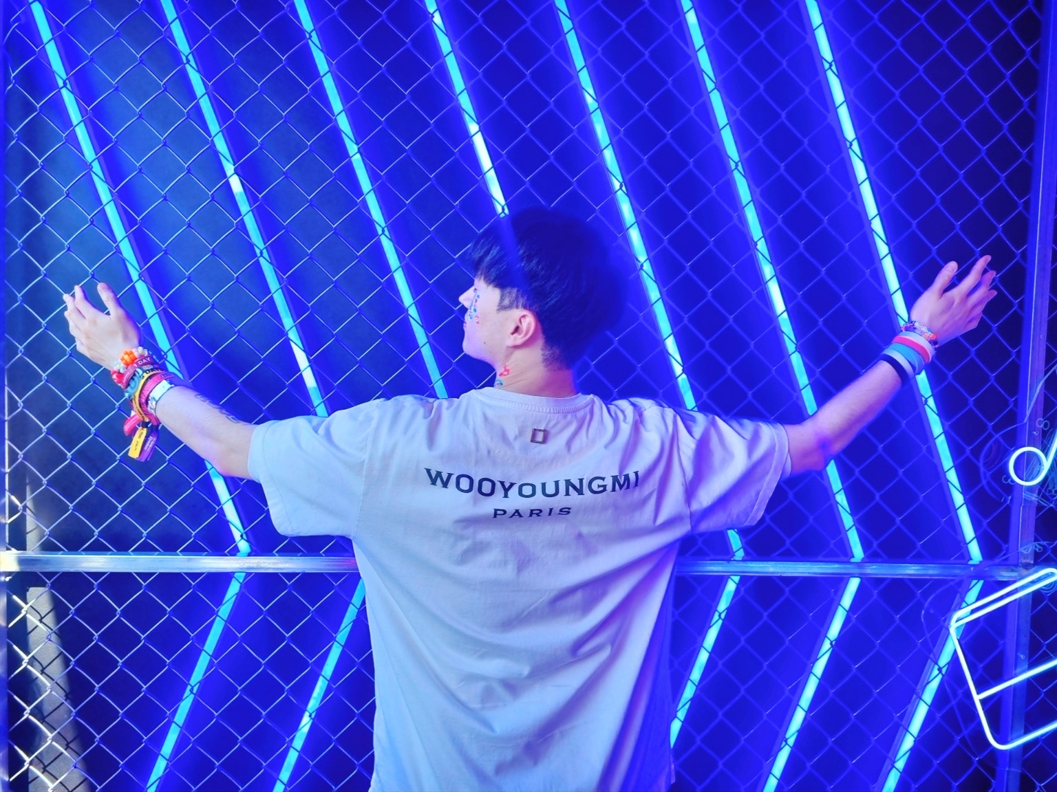 Wooyoungmi Nylon Beige Back Logo T-Shirt Ivory - 22SS 착용 스타일