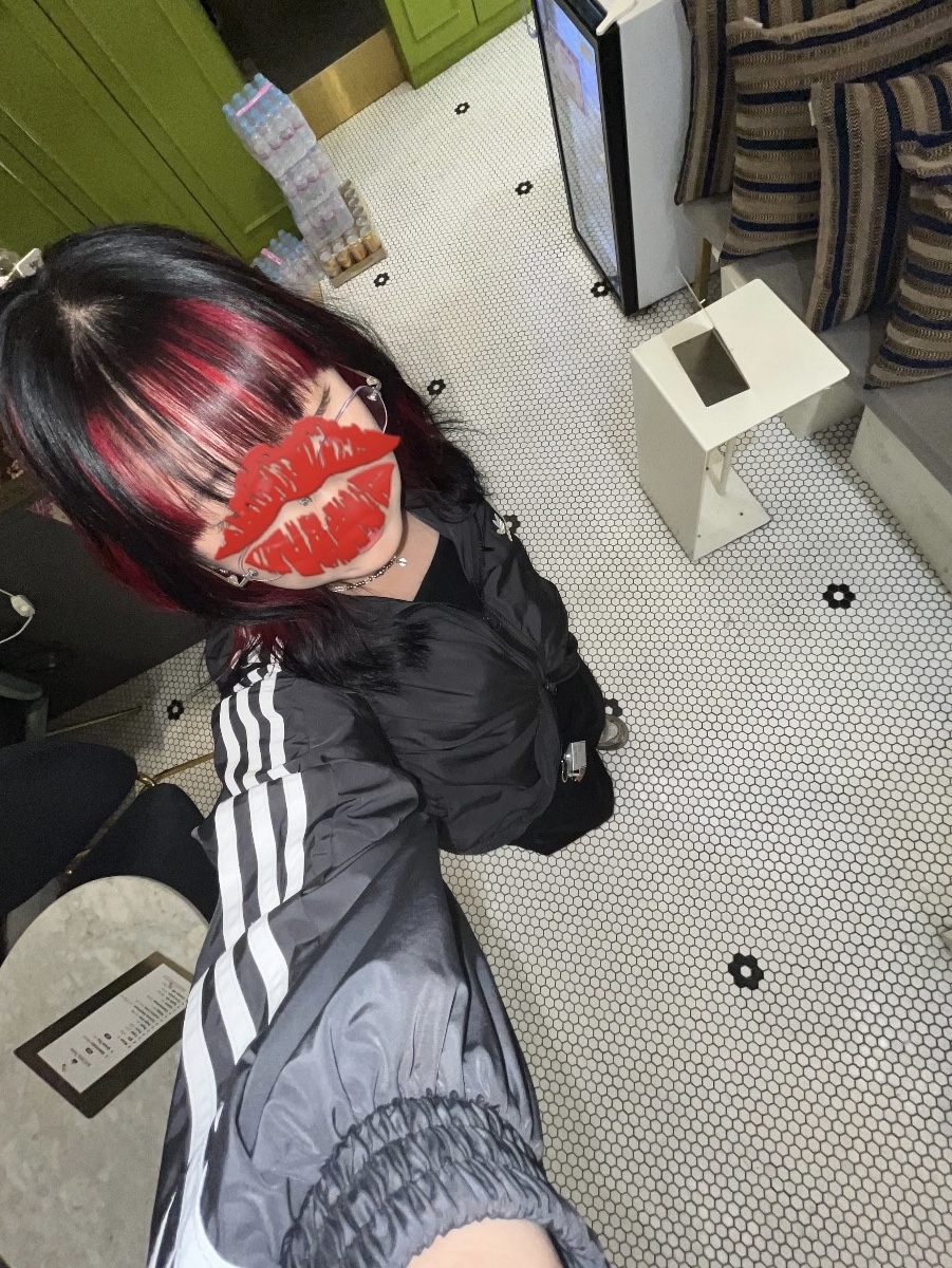 (W) Adidas Adicolor Classic Track Jacket Black - KR Sizing, Nike x Supreme Air Force 1 Low White 착용 스타일