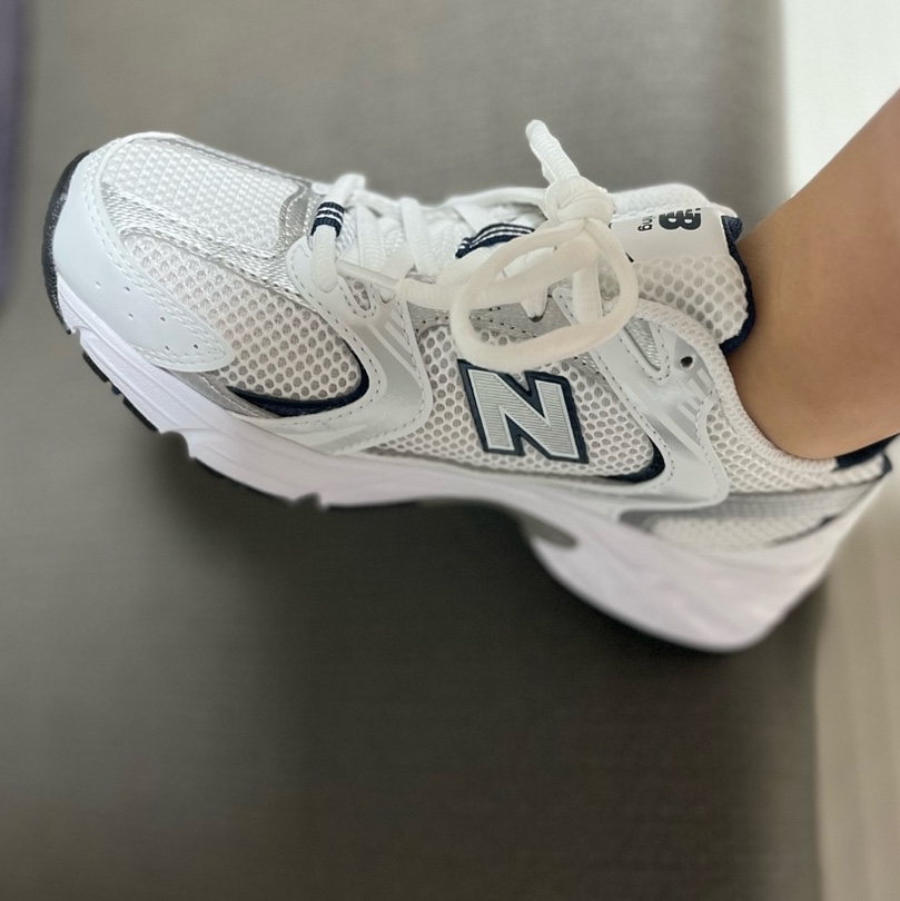 New Balance 530 White 착용 스타일