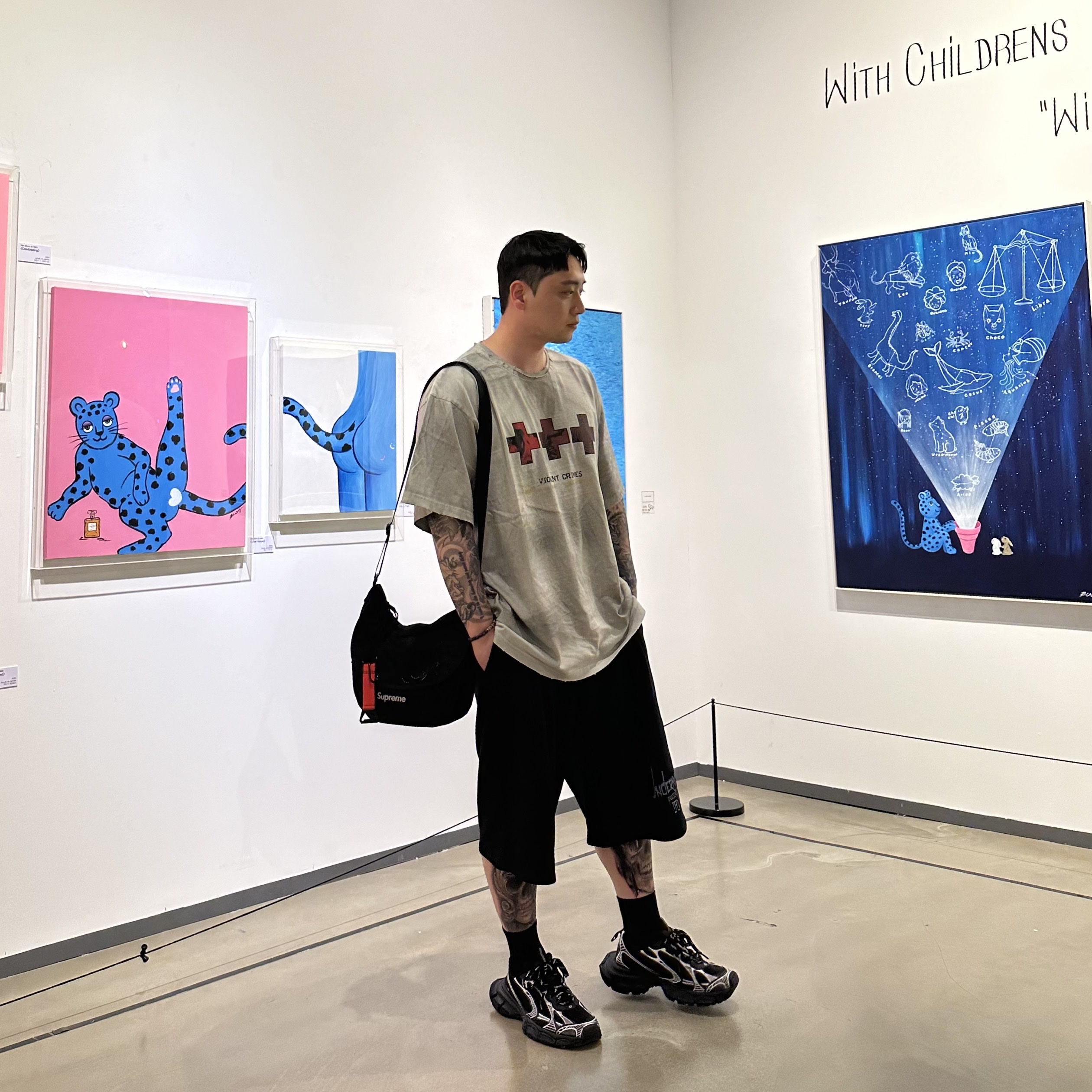 Balenciaga 3XL Sneakers Black White, Supreme Small Messenger Bag Black - 22SS 착용 스타일 - 2