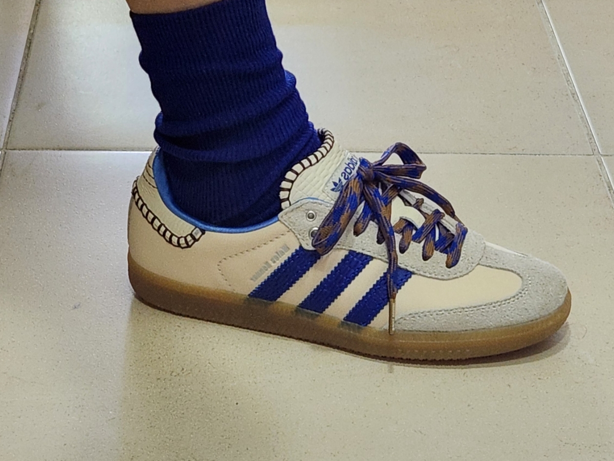 Adidas x Wales Bonner Samba Wonder Clay Royal Blue, Adidas x Pharrell Williams Humanrace Samba Core Black 착용 스타일 - 3