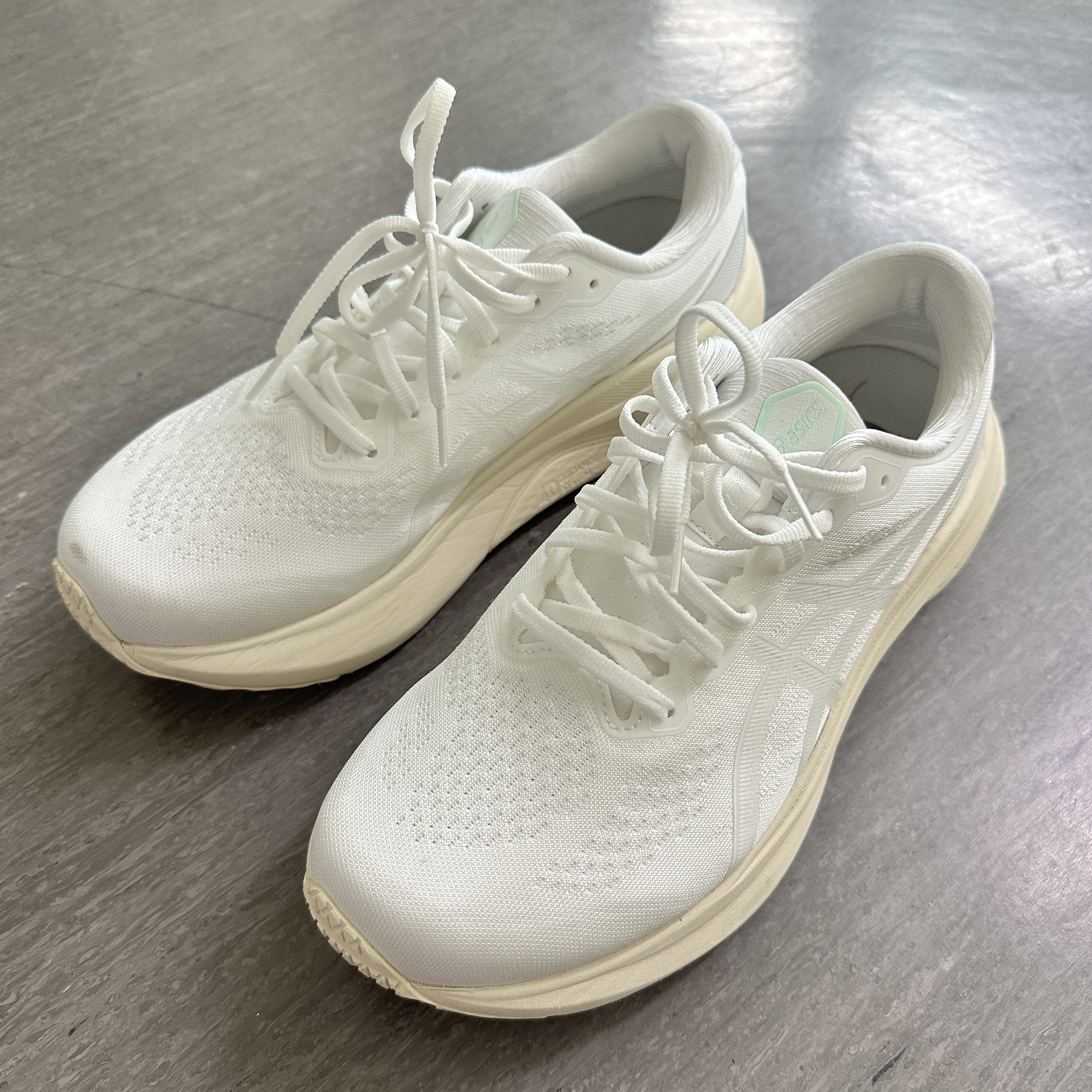Asics Gel-Kayano 30 White 착용 스타일