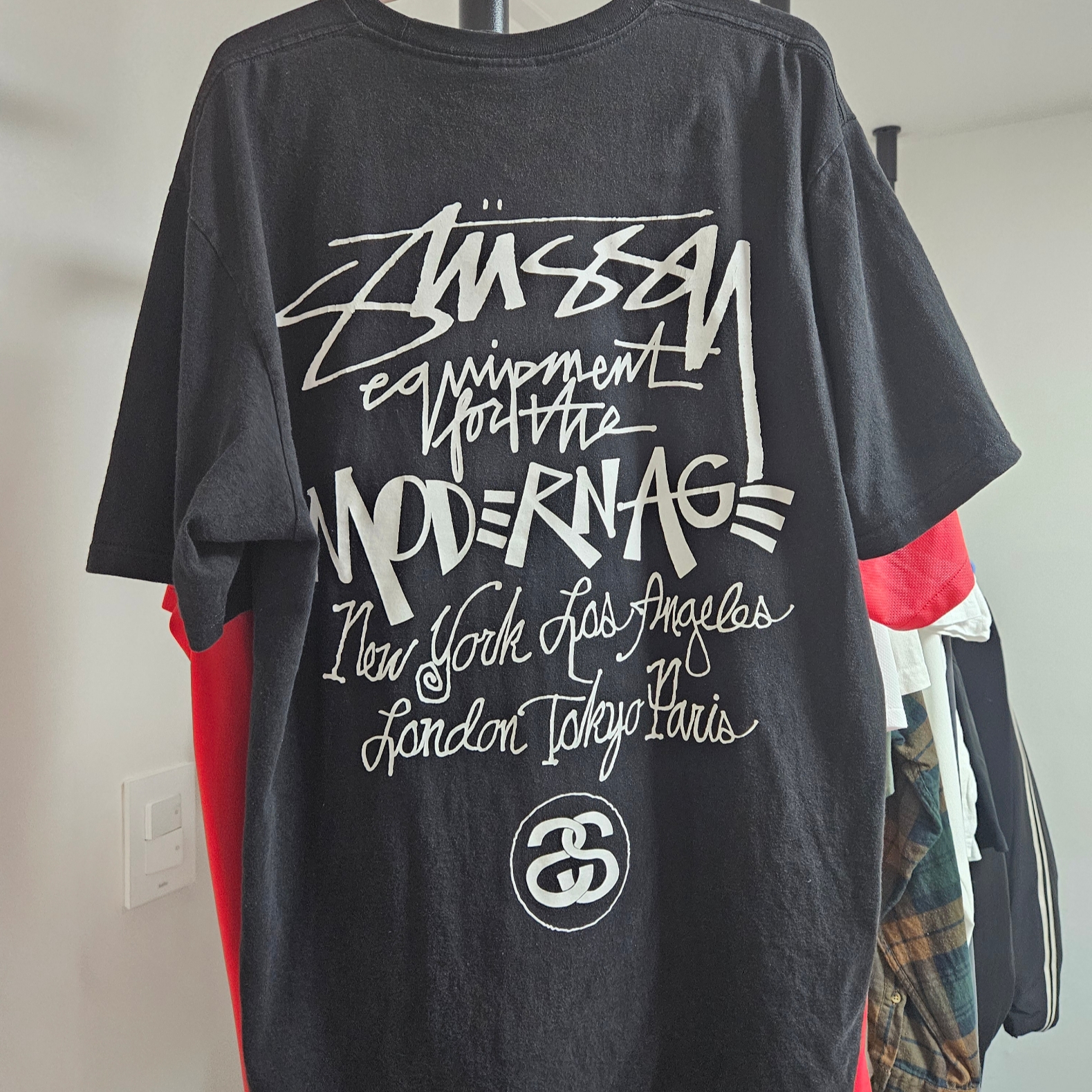 Stussy Modern Age T-Shirt Black 착용 스타일