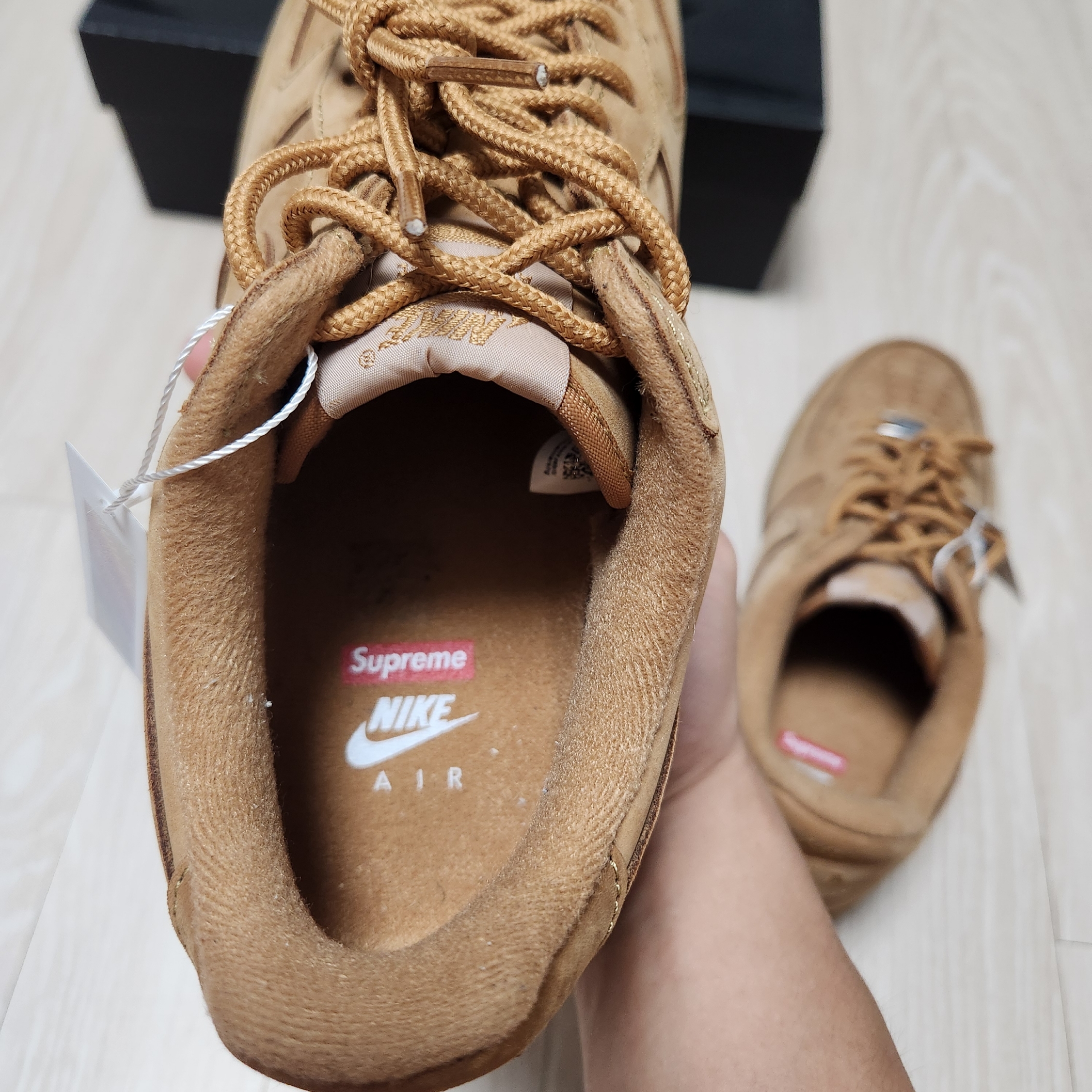 Nike x Supreme Air Force 1 Low Flax, Nike x Supreme Air Force 1 Low Black 착용 스타일 - 8