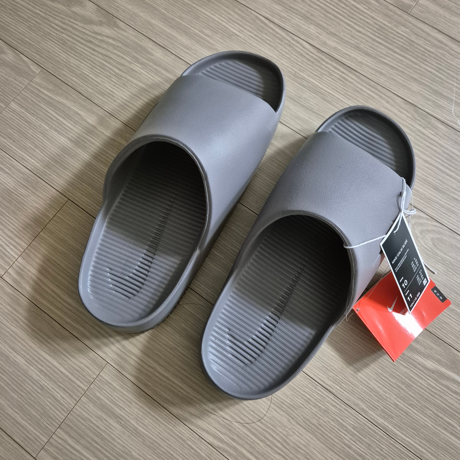 Nike Calm Slide Black 착용 스타일