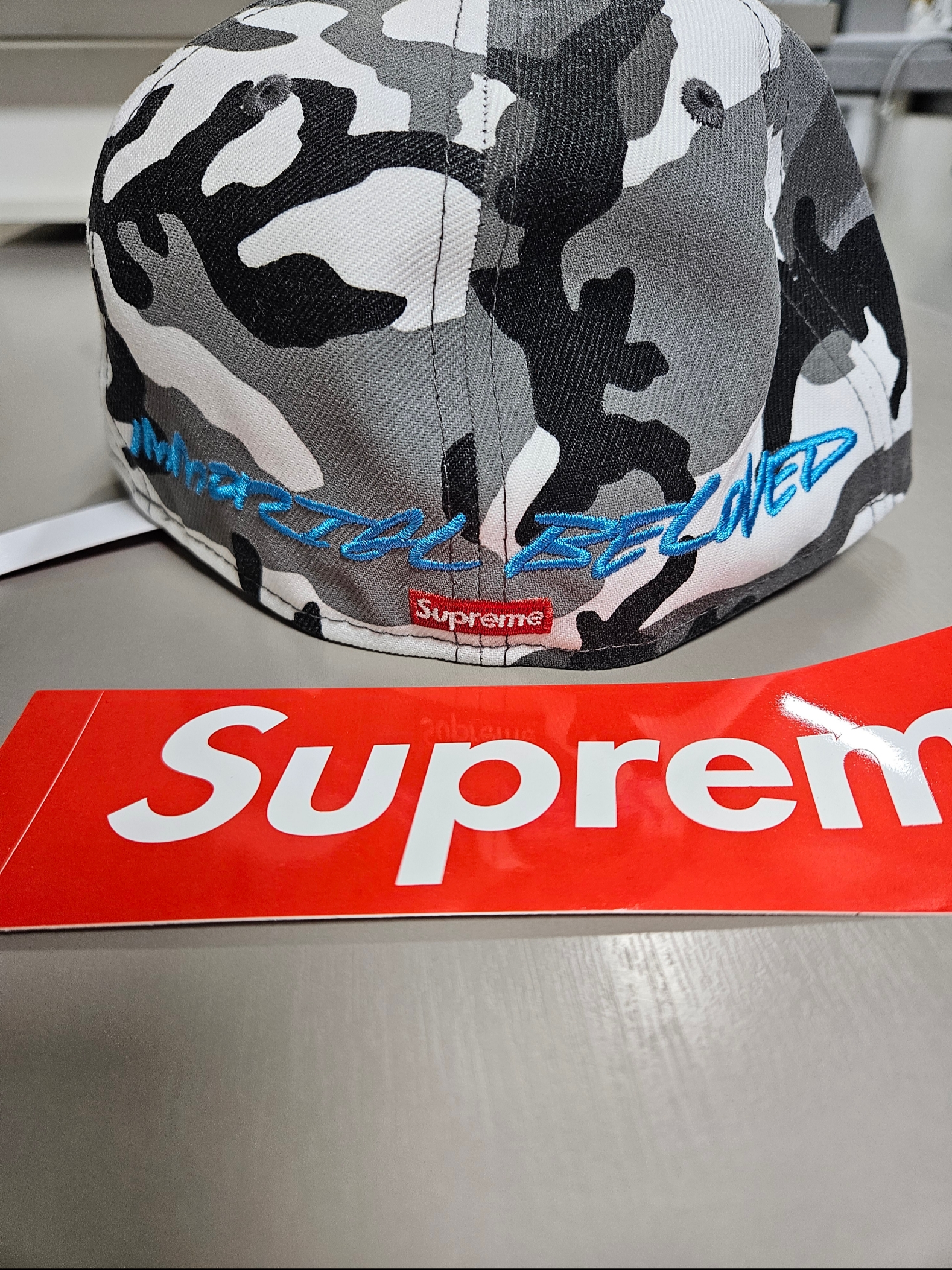 Supreme x Futura x New Era Snow Camo - 24SS 착용 스타일 - 3